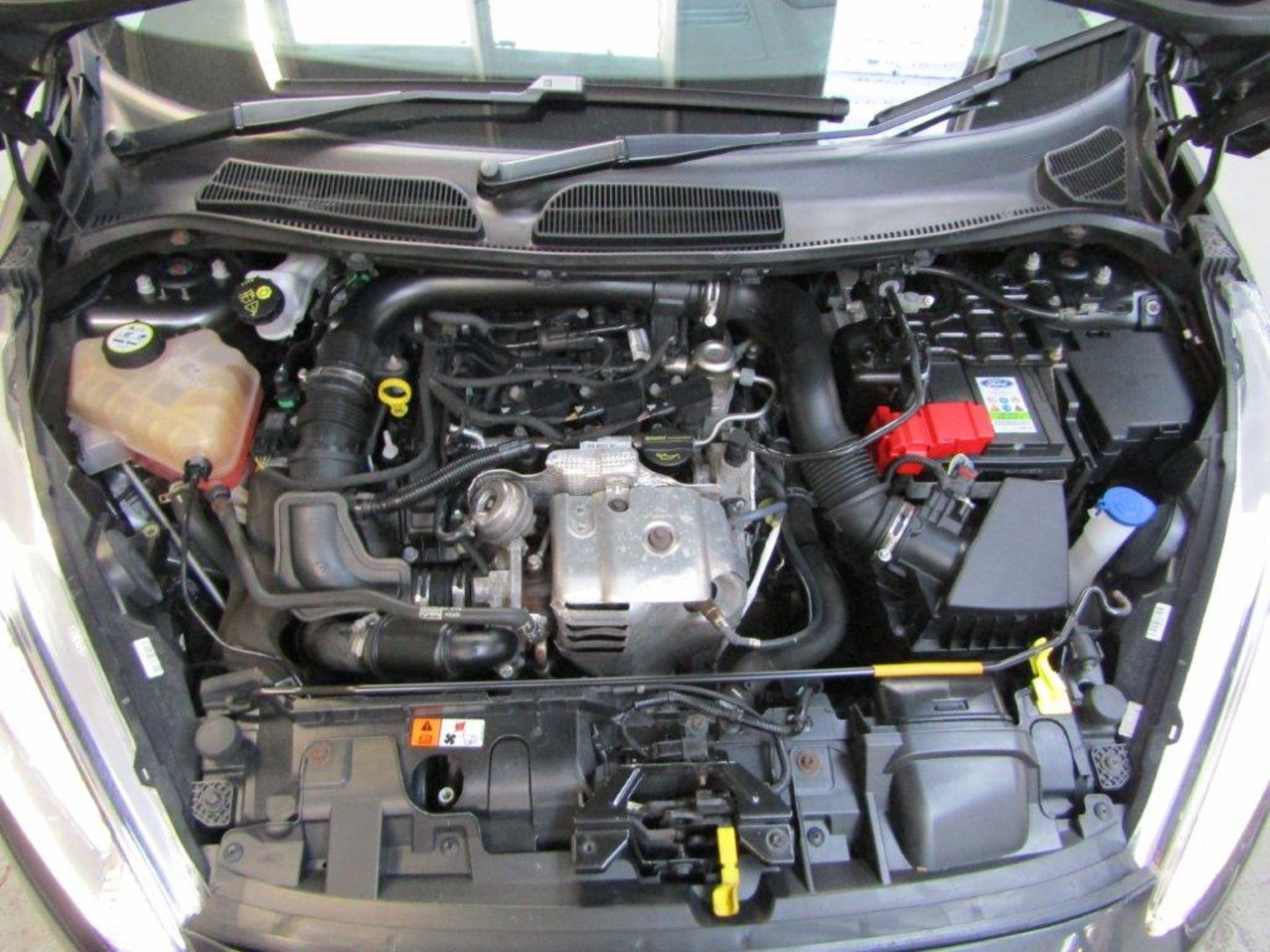 65 15 Ford Fiesta Zetec Turbo - Image 4 of 19
