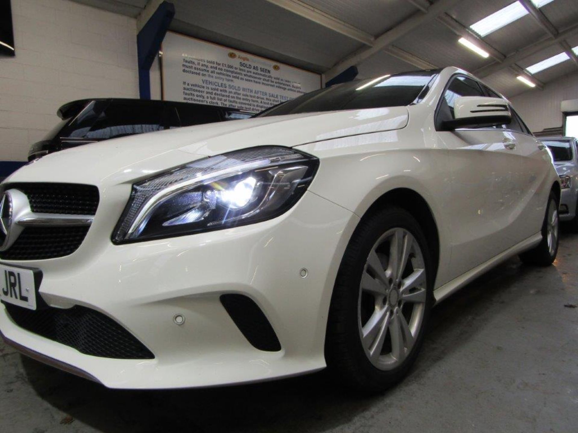 17 17 Merc A160 Sport Prem + Auto - Image 9 of 27