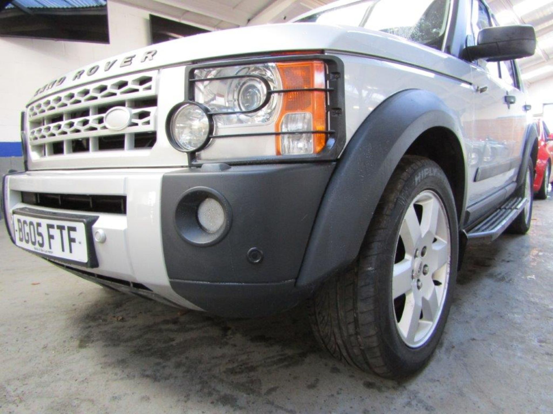 05 05 Land Rover Discovery 3 TDV6 A - Image 25 of 30