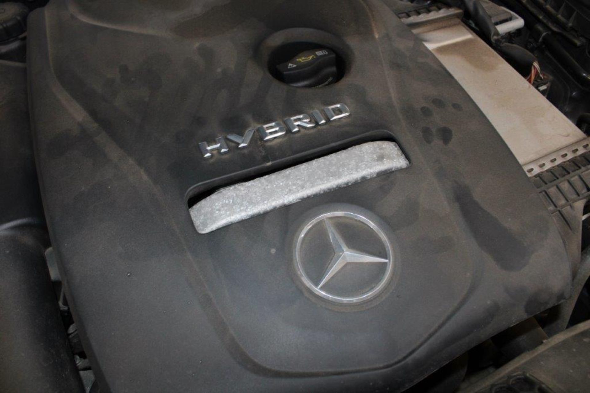 16 16 Mercedes C350 Sport E Auto - Image 14 of 26