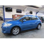 61 11 Toyota Auris TR Valvematic