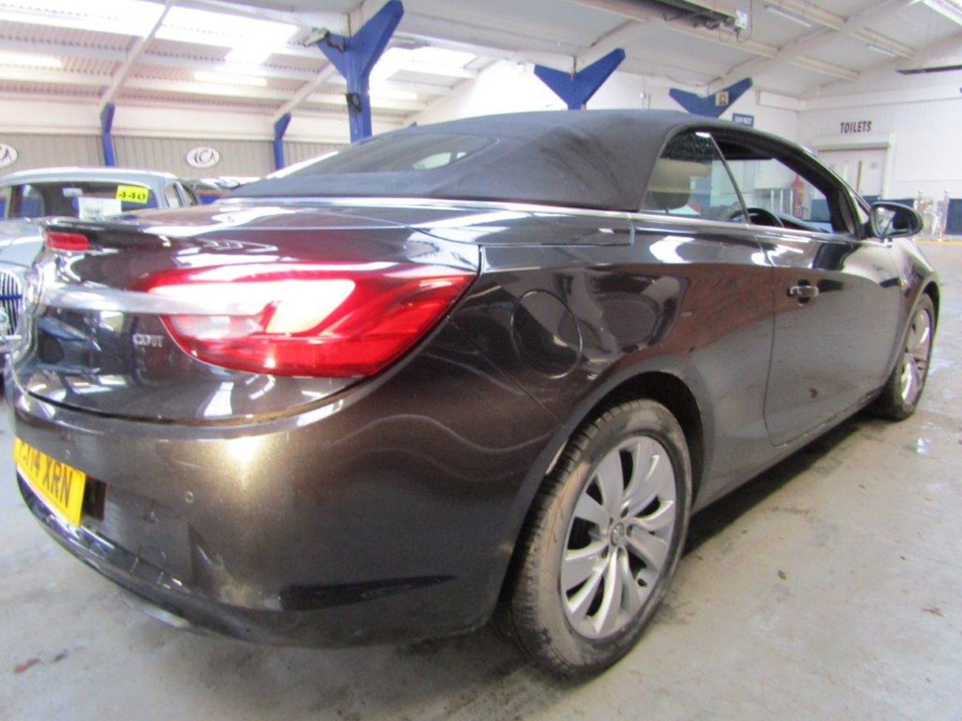 14 14 Vauxhall Cascada SE CDTi S/S - Image 19 of 22