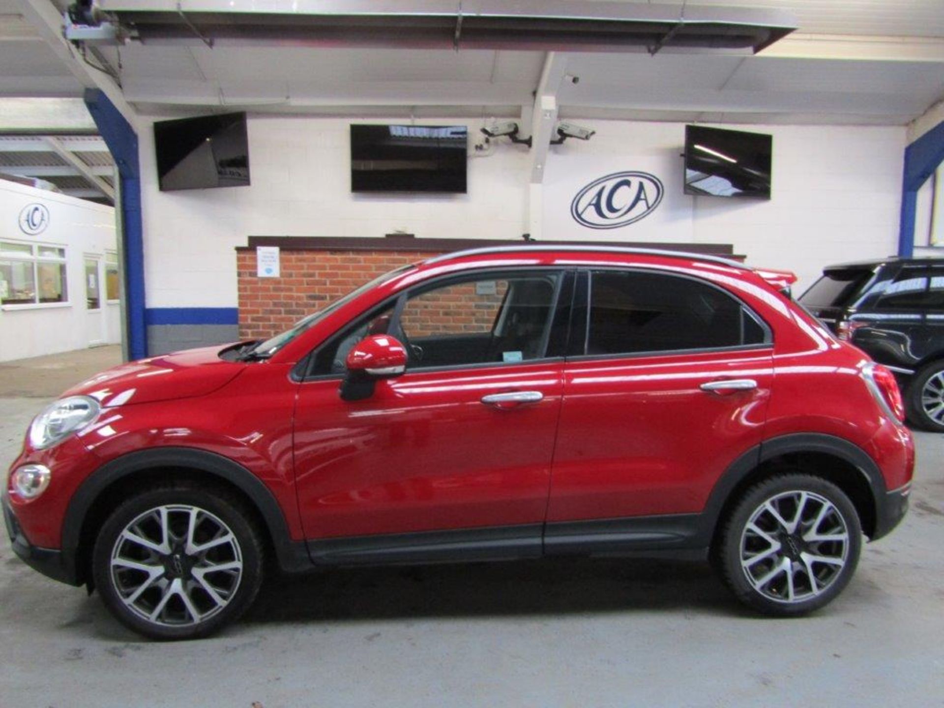 15 15 Fiat 500X Cross + Multijet - Image 2 of 25