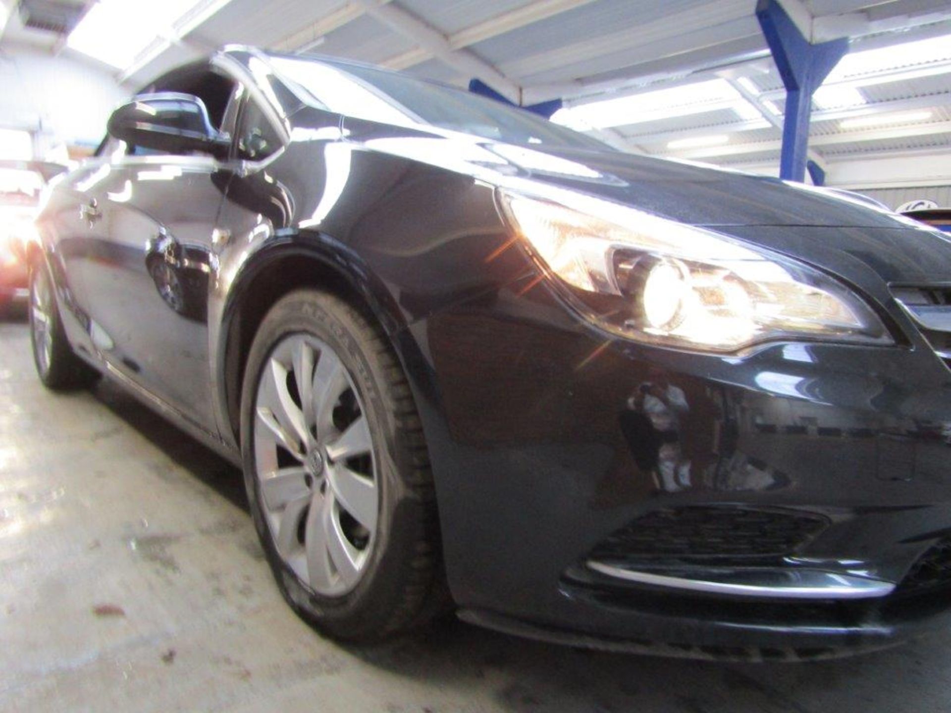 14 14 Vauxhall Cascada SE CDTi S/S - Image 14 of 22