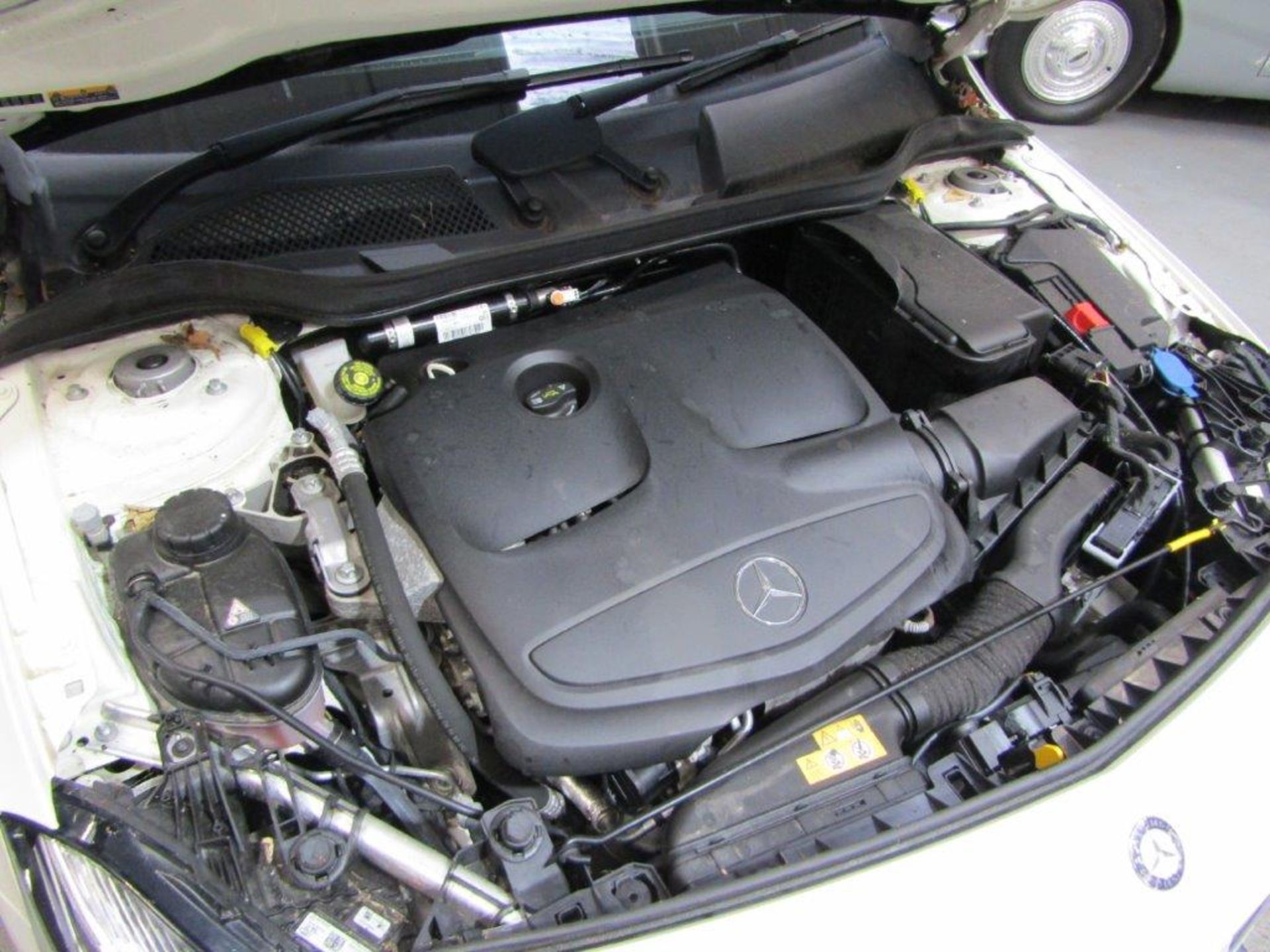 17 17 Merc A160 Sport Prem + Auto - Image 6 of 27