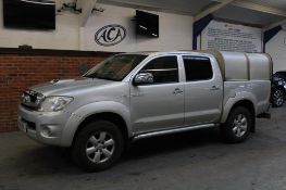 11 11 Toyota Hilux Invincible D-4D