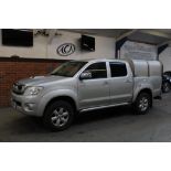 11 11 Toyota Hilux Invincible D-4D