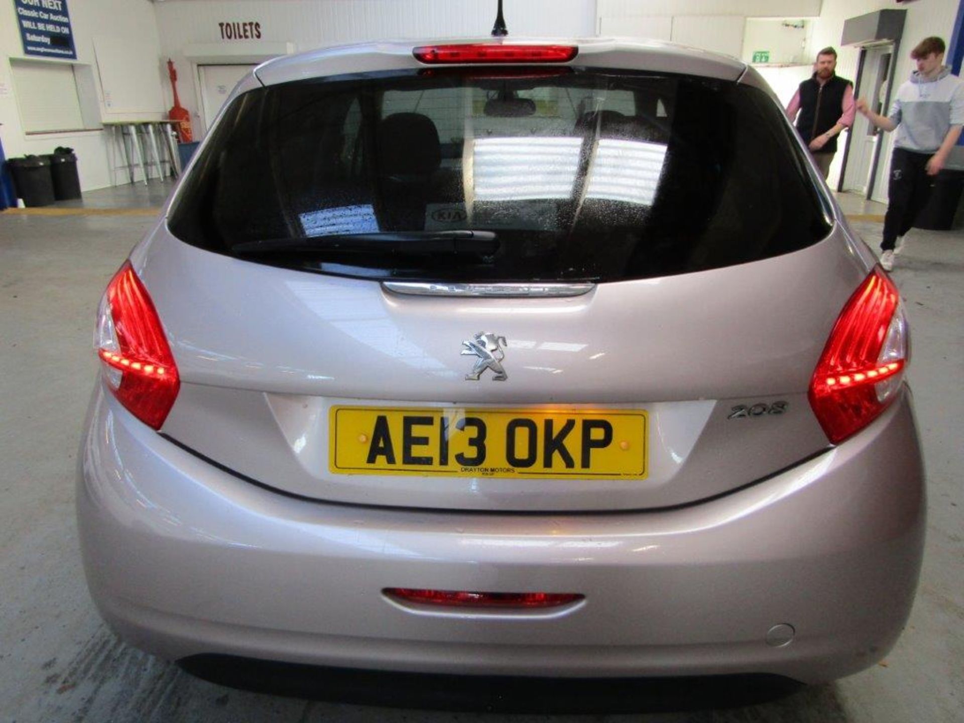 13 13 Peugeot 208 Allure - Image 11 of 27