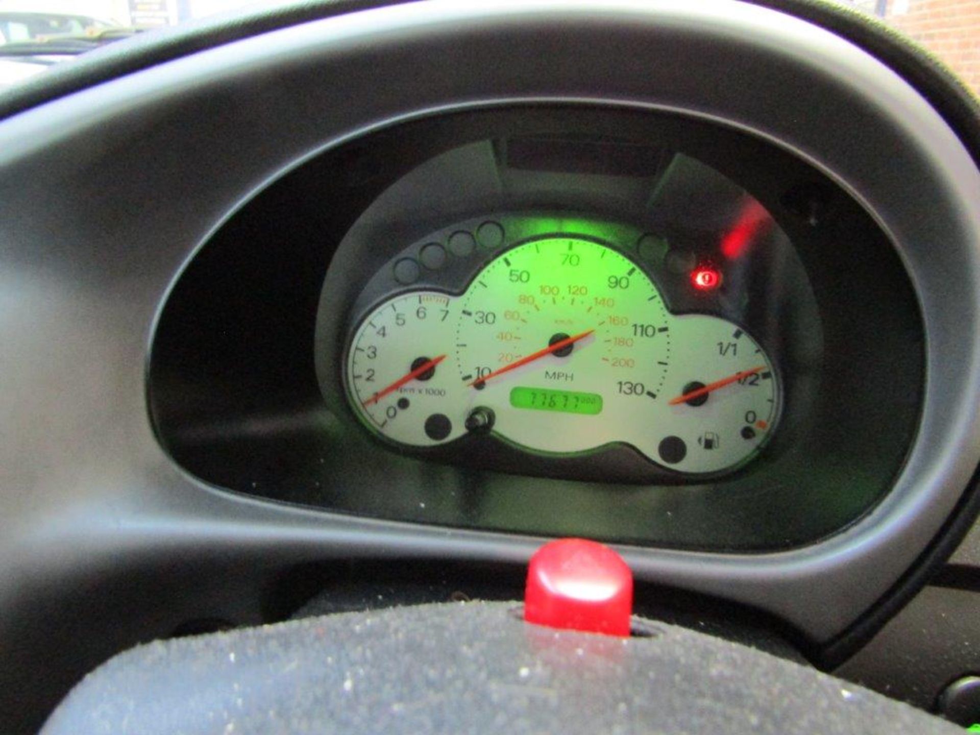 08 08 Ford Ka Zetec Climate - Image 13 of 17