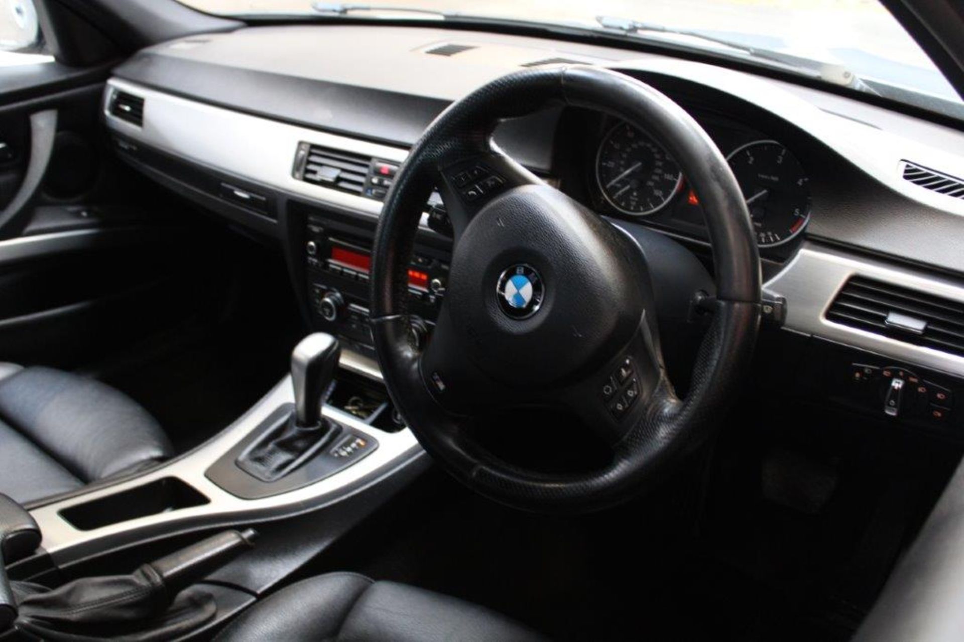 12 12 BMW 320D M Sport Auto 181 - Image 11 of 23