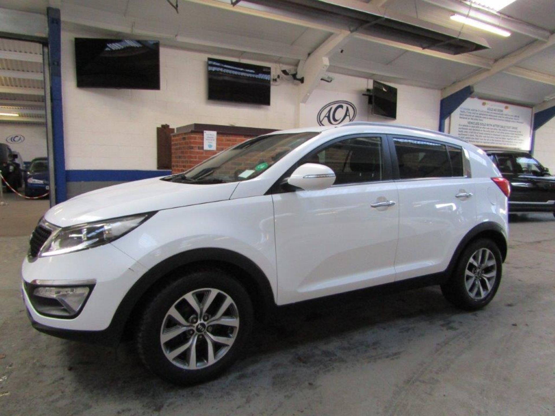 14 14 Kia Sportage White Edtn ISG