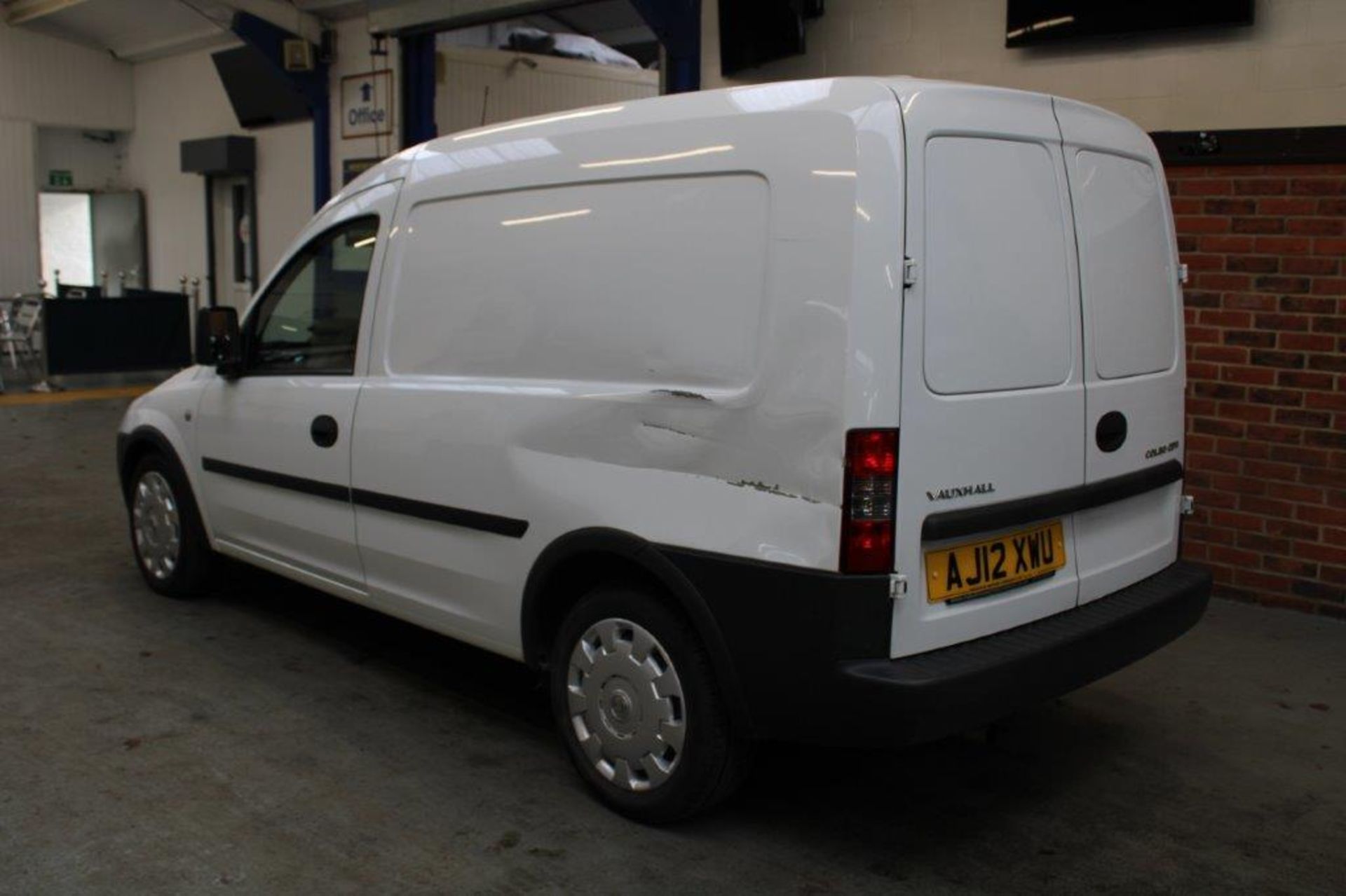 12 12 Vauxhall Combo 1700 Eco - Image 2 of 21