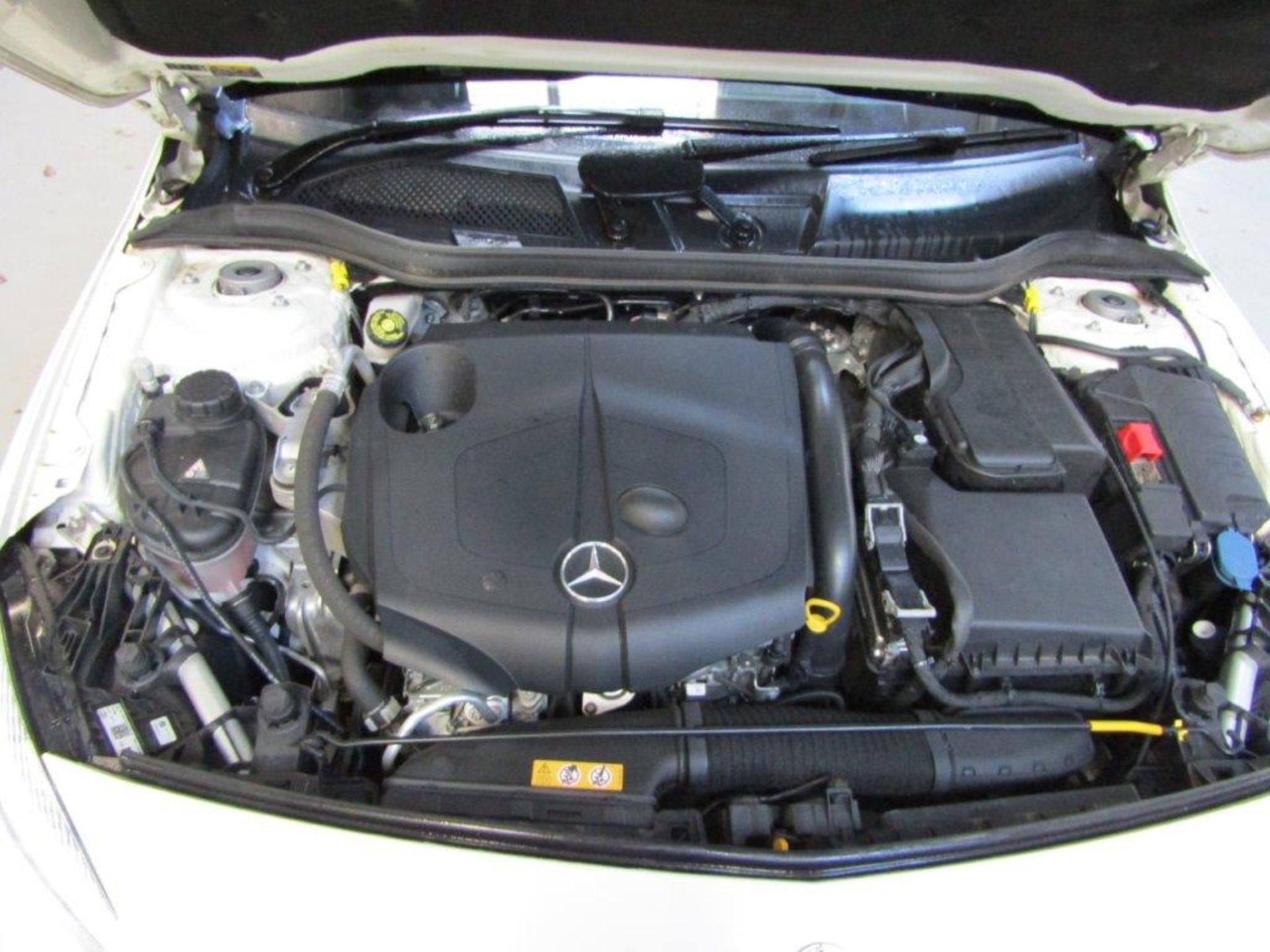 66 16 Merc. A200 D AMG Line Premium - Image 15 of 29