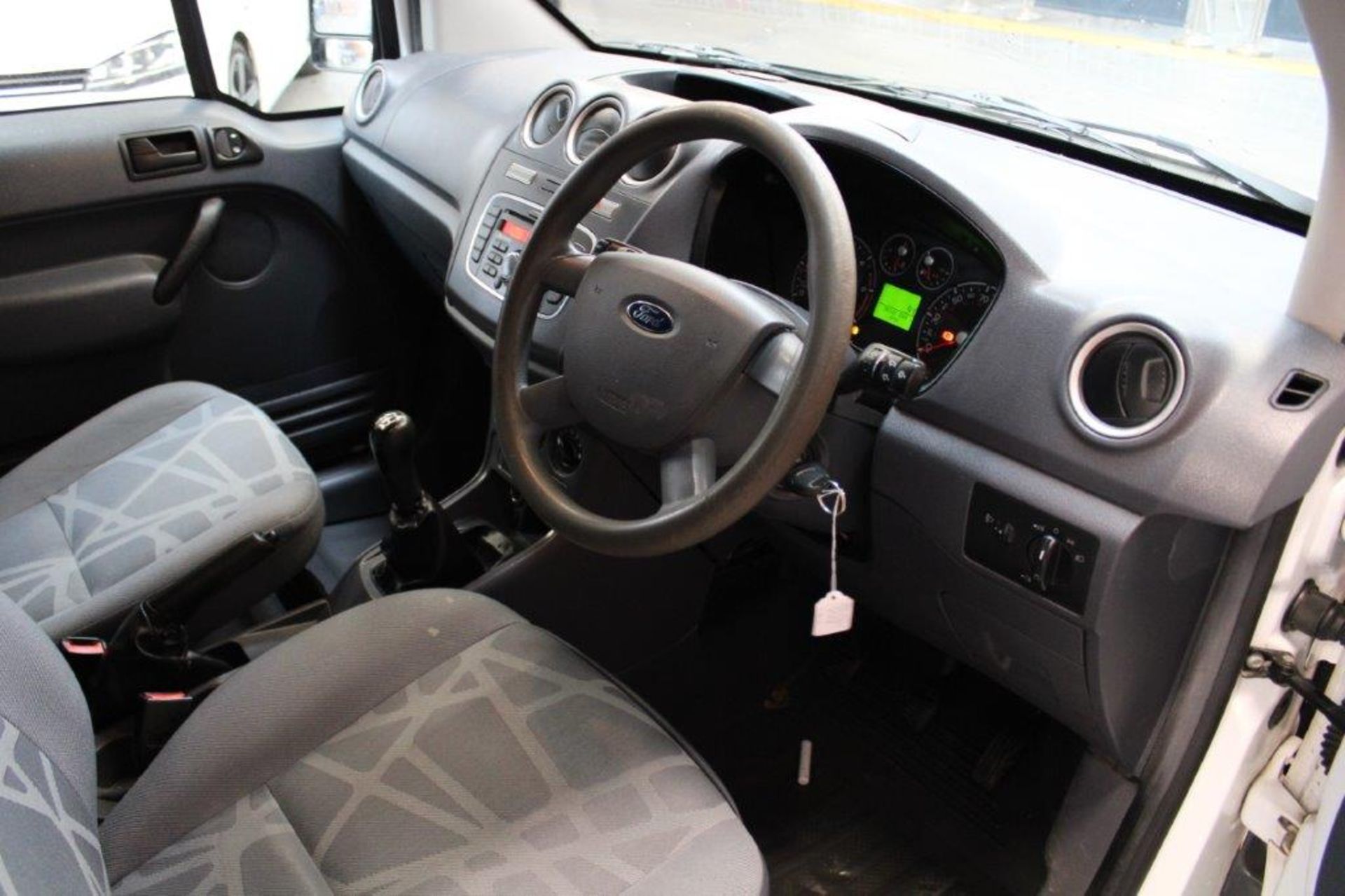 62 12 Ford Transit Connect 90 T220 - Image 16 of 22