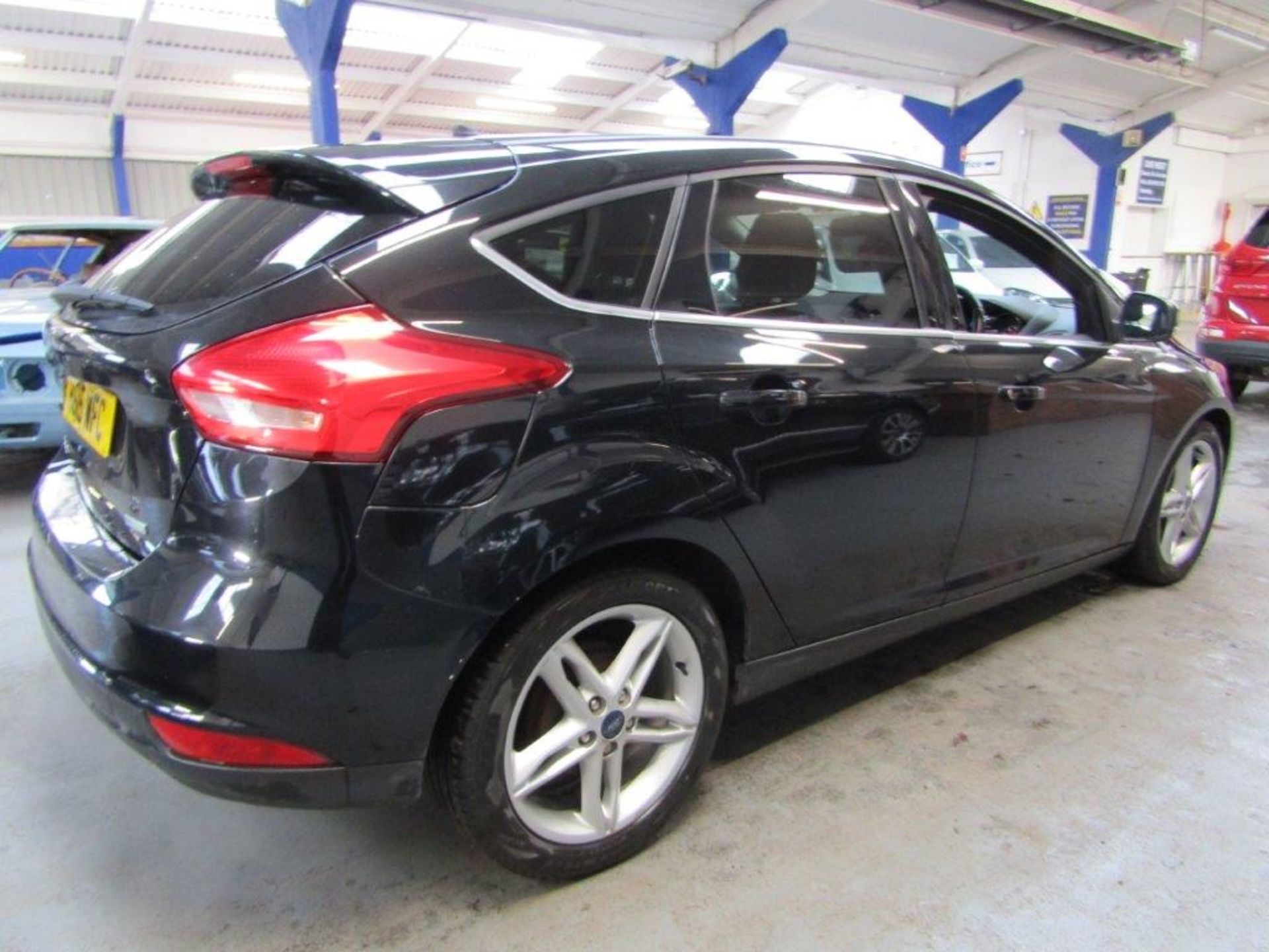 15 15 Ford Focus Zetec - Image 18 of 19