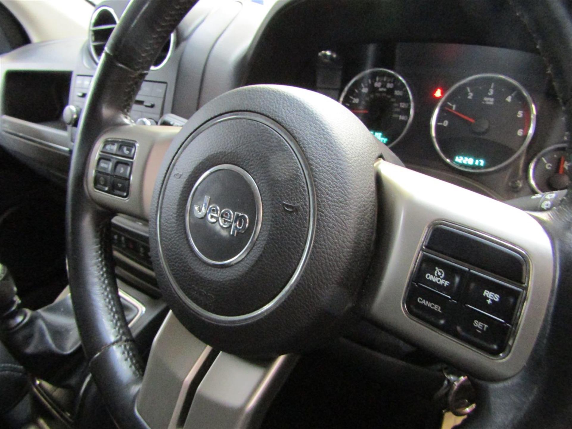 61 11 Jeep Compass Limited CRD - Image 25 of 28