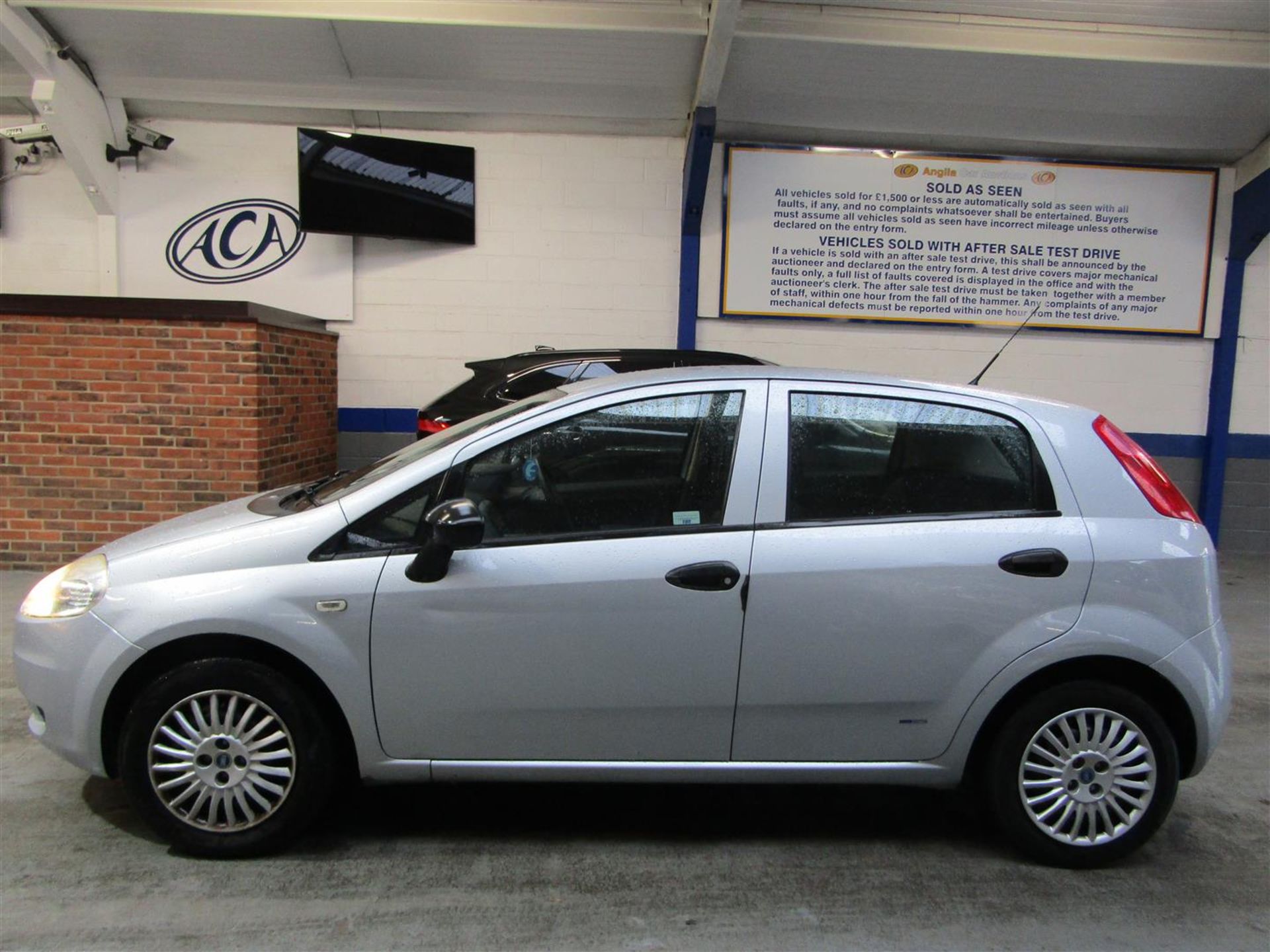 07 07 Fiat Punto Active - Image 4 of 24