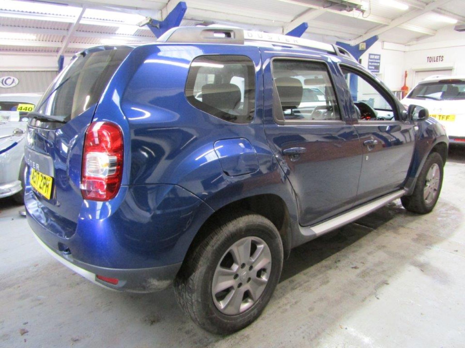 17 17 Dacia Duster Laureate TCE 4X2 - Image 22 of 22