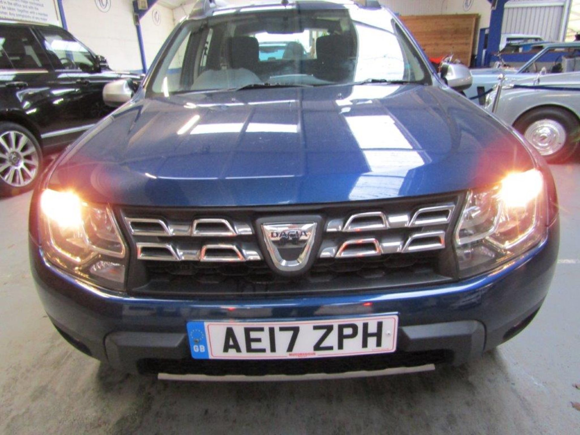 17 17 Dacia Duster Laureate TCE 4X2 - Image 6 of 22