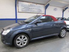 08 08 Vauxhall Tigra Sport Rouge