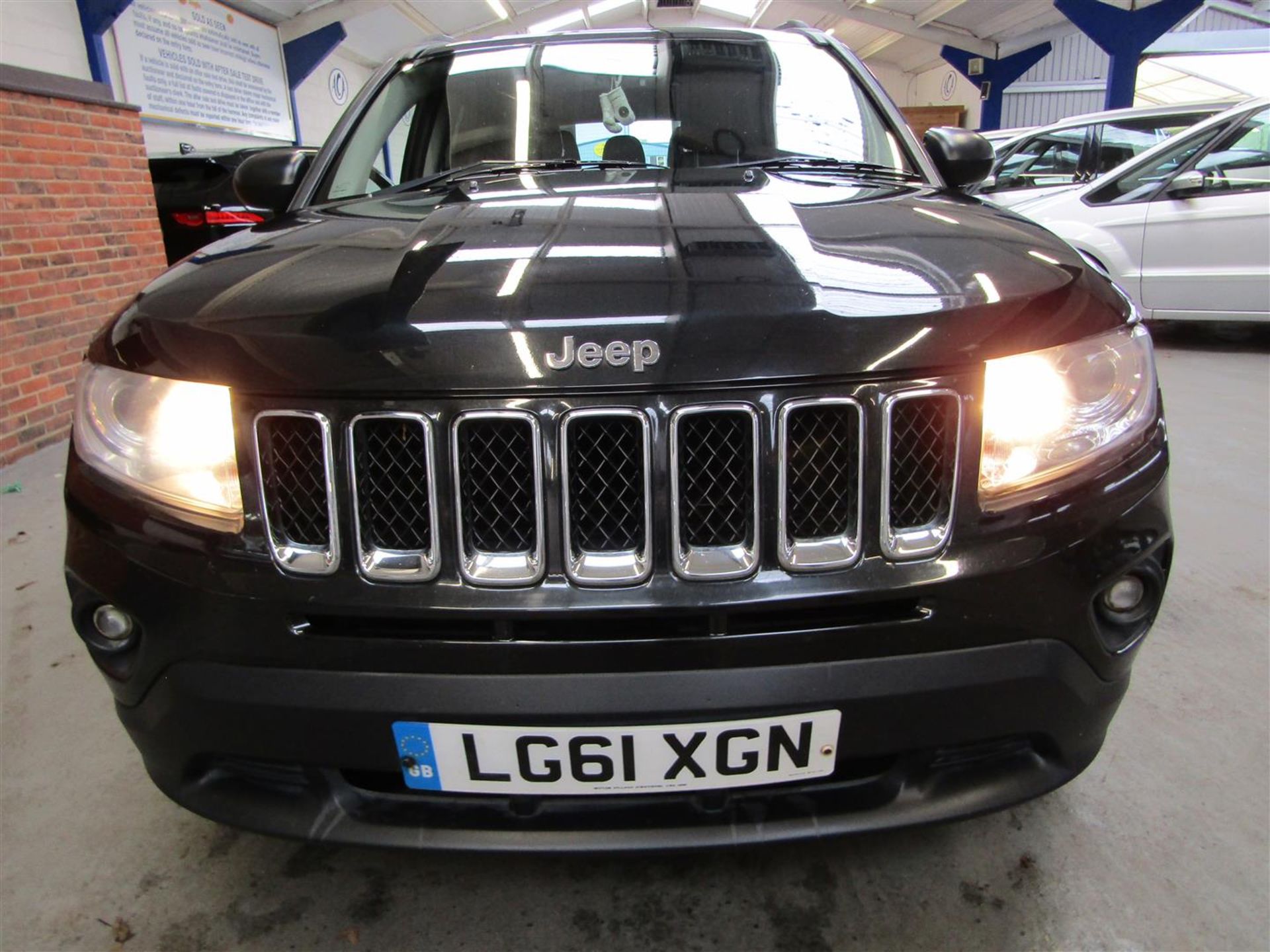 61 11 Jeep Compass Limited CRD - Image 2 of 28