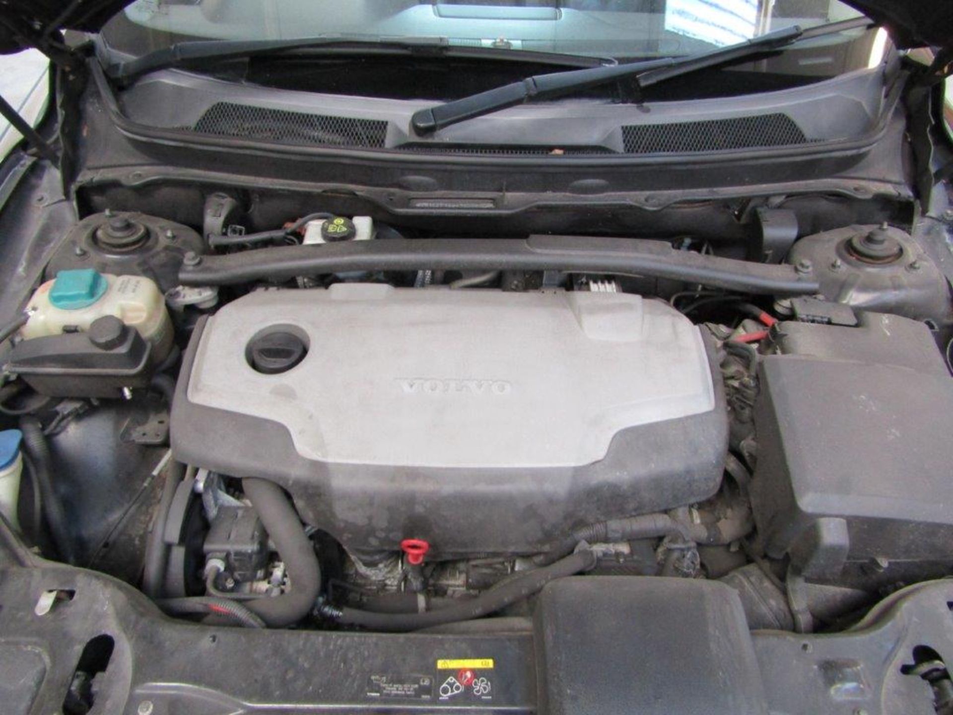 58 09 Volvo XC90 - Image 15 of 26