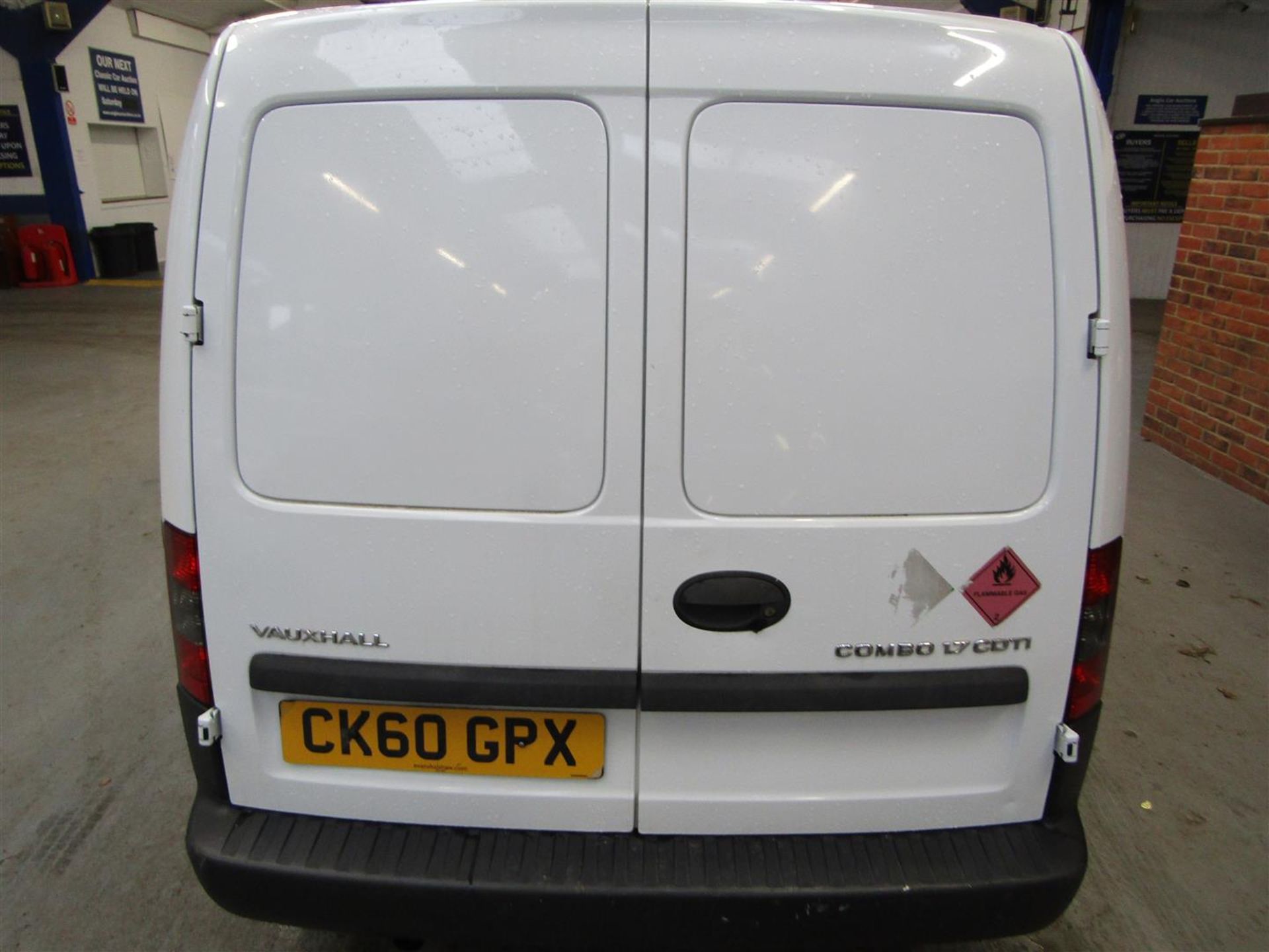 60 10 Vauxhall Combo 1700 CDTI - Image 3 of 26