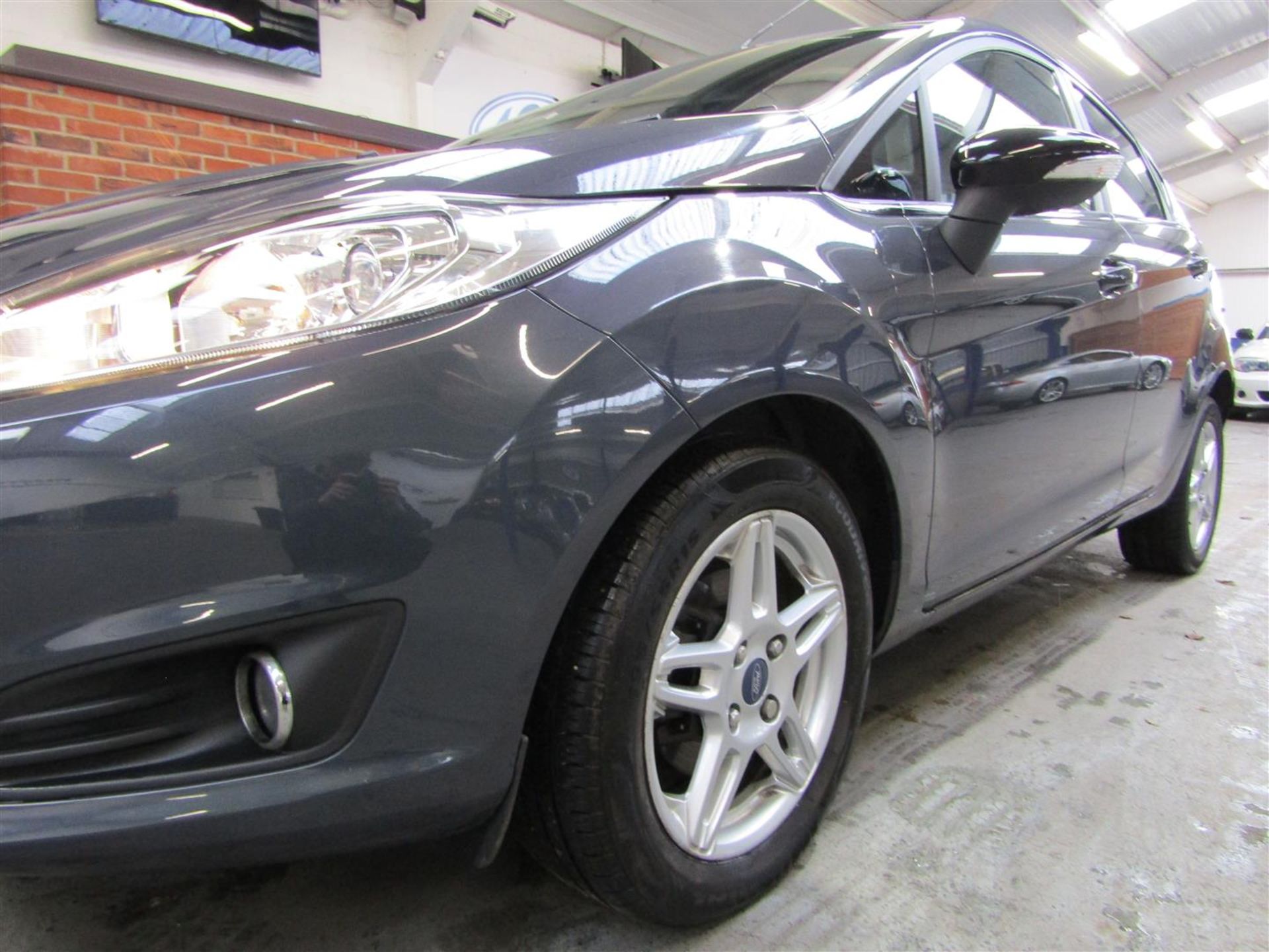 13 13 Ford Fiesta 1.5 TDCI Zetec - Image 2 of 15