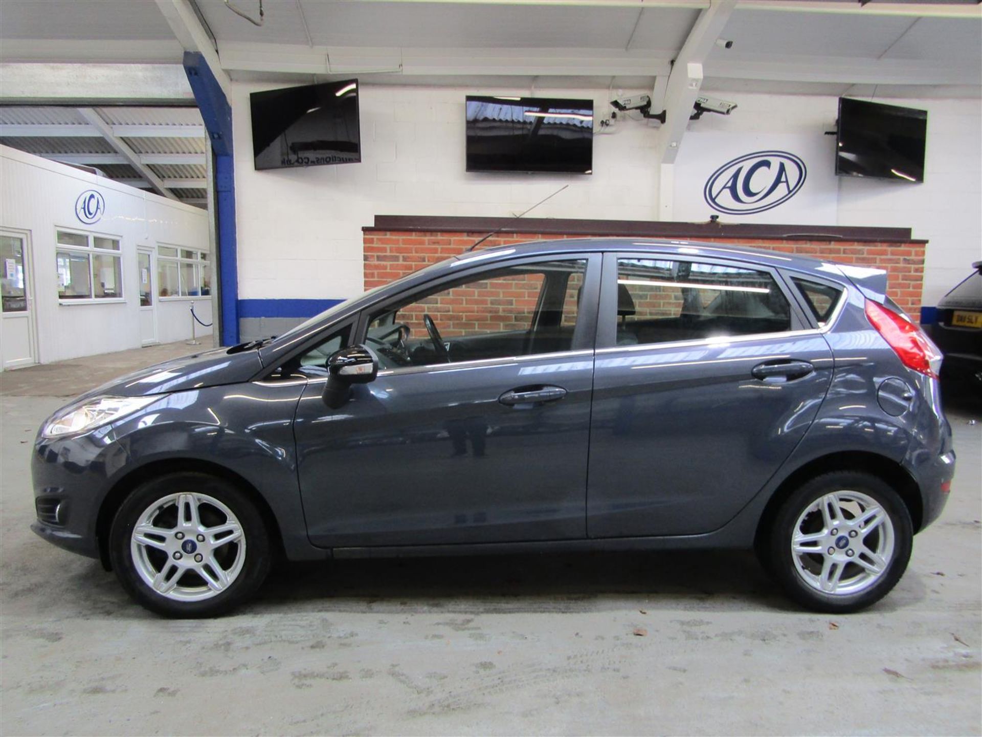 13 13 Ford Fiesta 1.5 TDCI Zetec