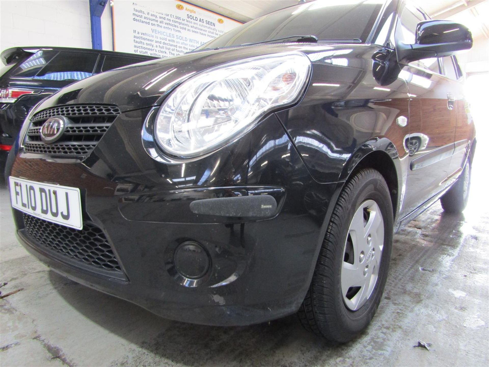 10 10 Kia Picanto 1 - Image 4 of 18