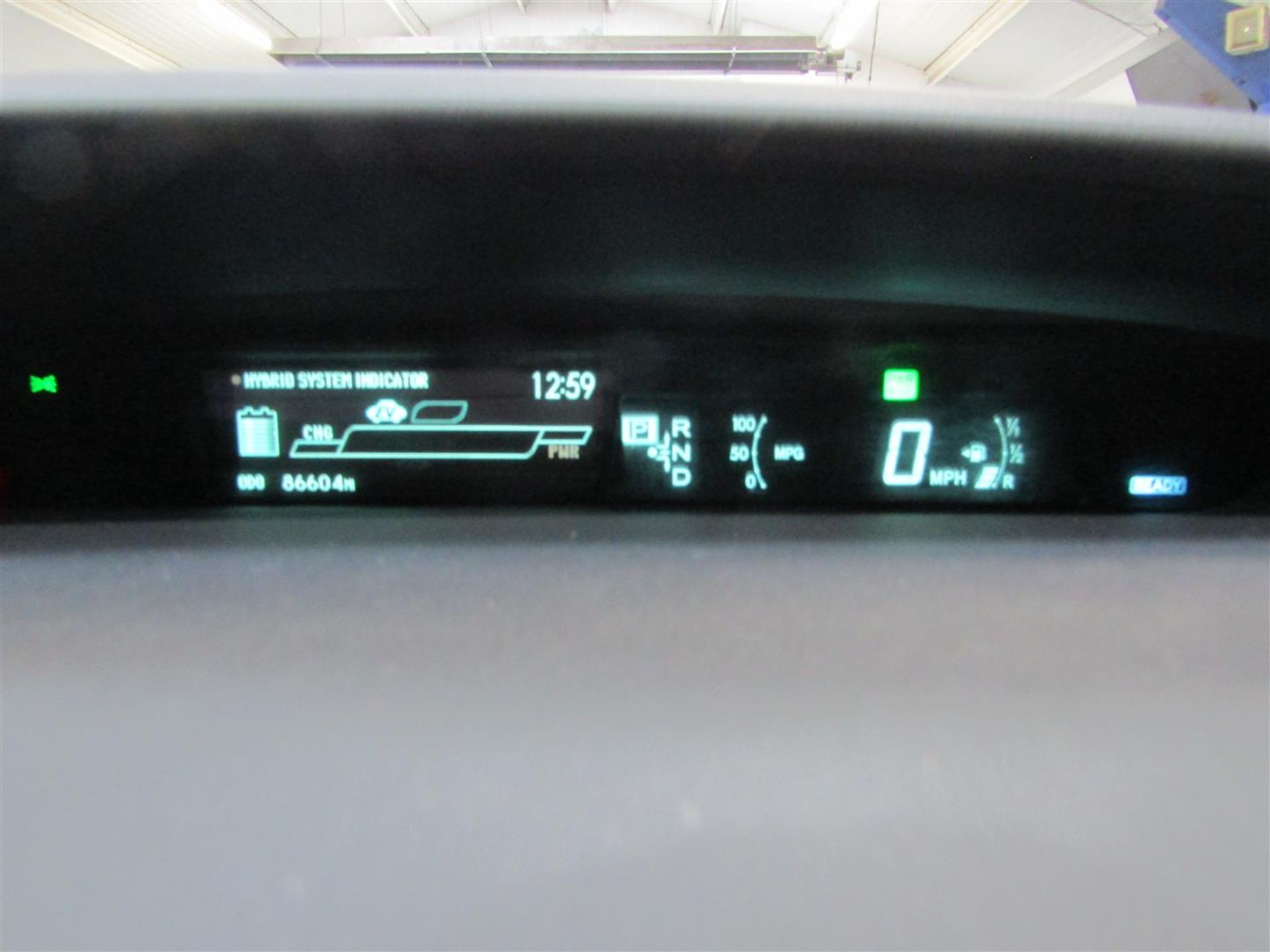 12 12 Toyota Prius T Spirit VVT-I - Image 9 of 16