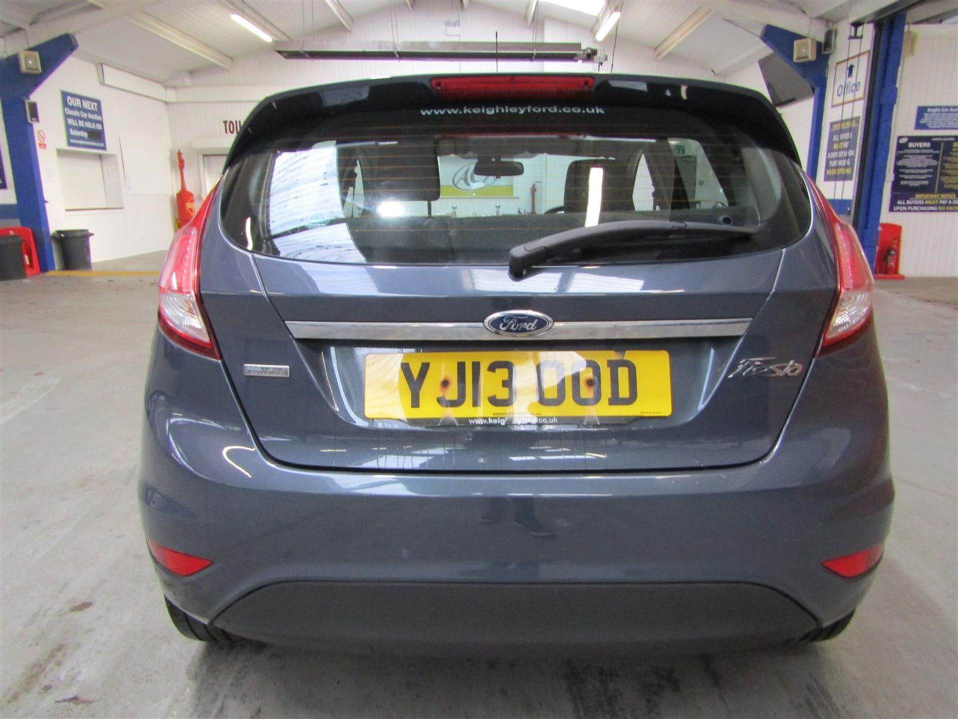 13 13 Ford Fiesta 1.5 TDCI Zetec - Image 12 of 15