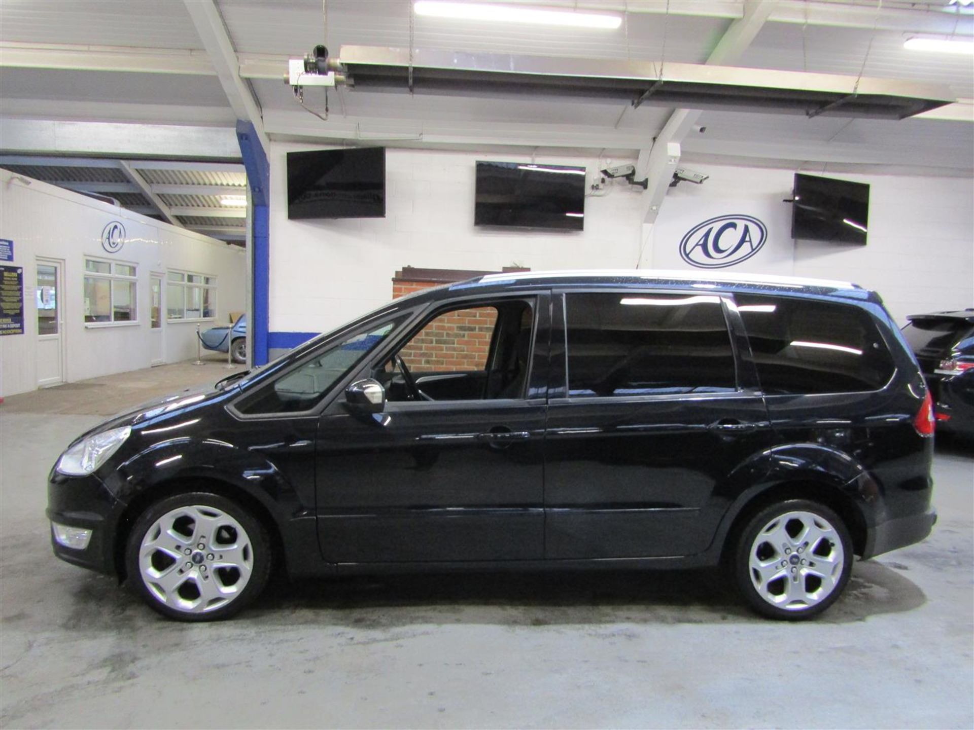 12 12 Ford Galaxy Zetec TDCI Auto - Image 25 of 25