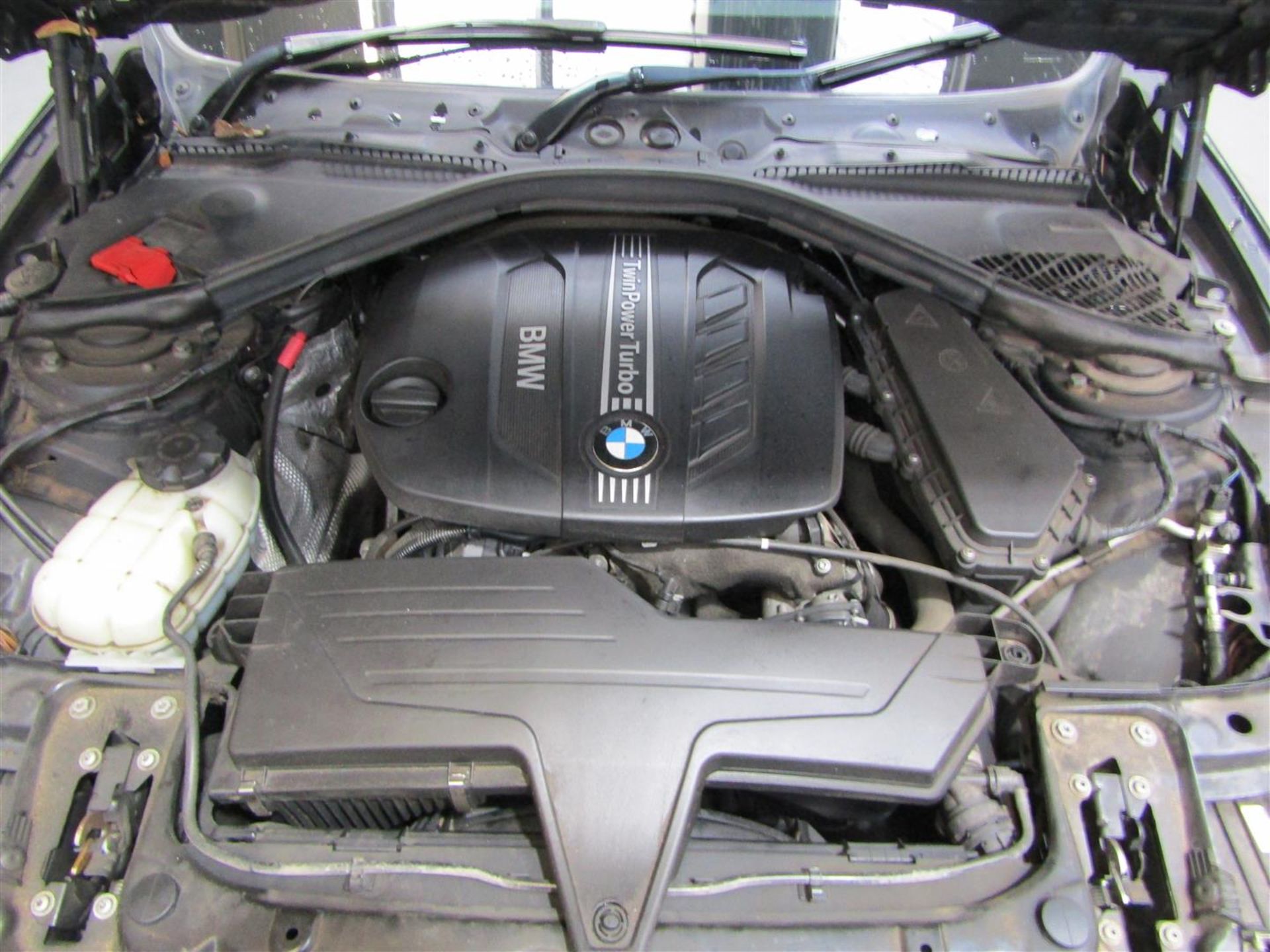 13 13 BMW 320D XDrive M Sport - Image 6 of 23