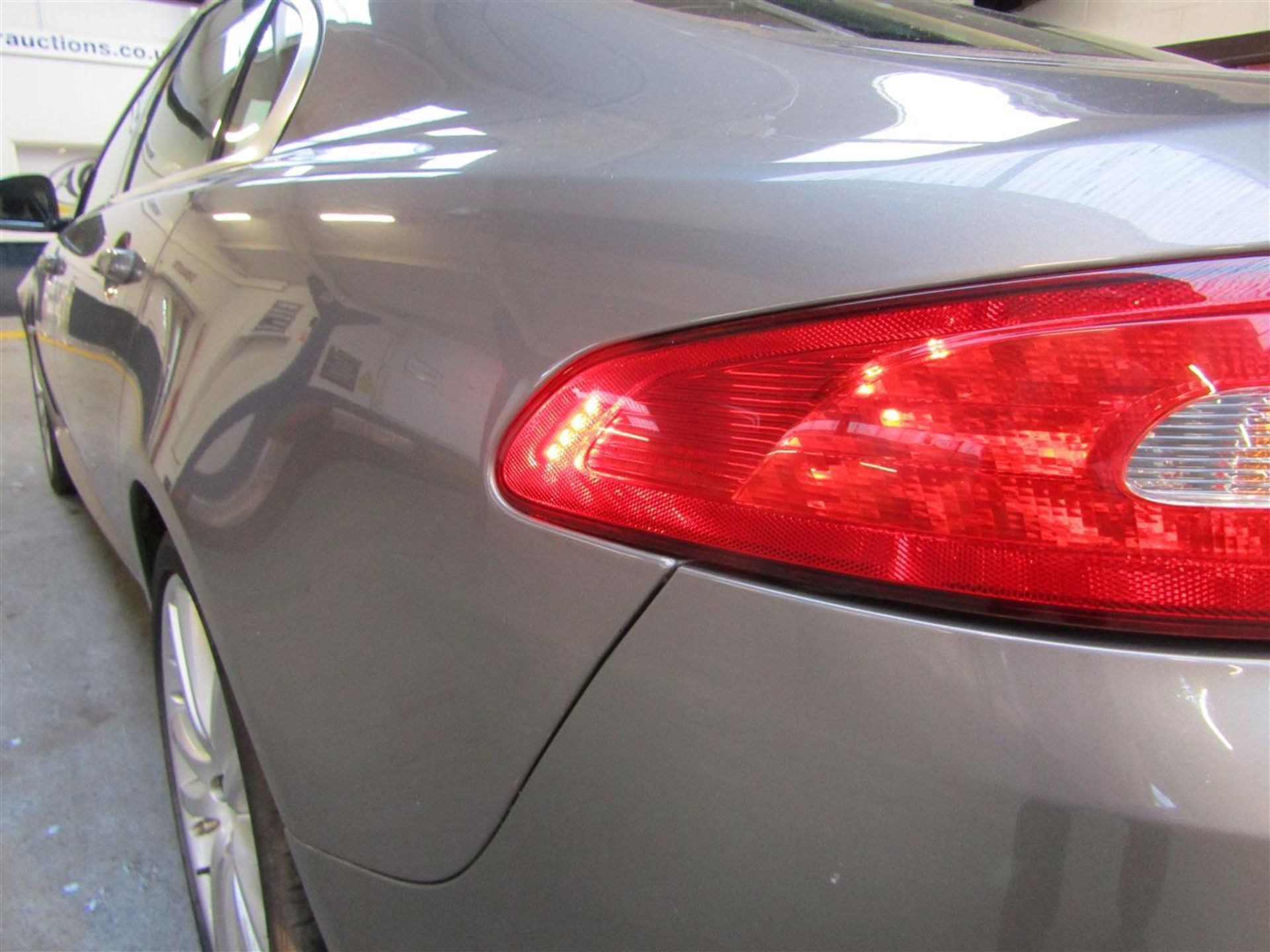 10 10 Jaguar XF S Premium Luxury V6 - Image 2 of 22