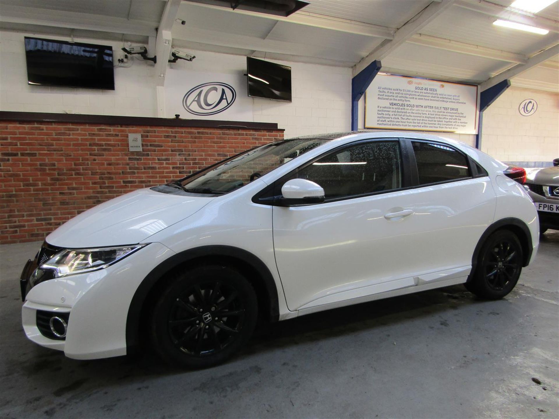 16 16 Honda Civic I-DTEC SR