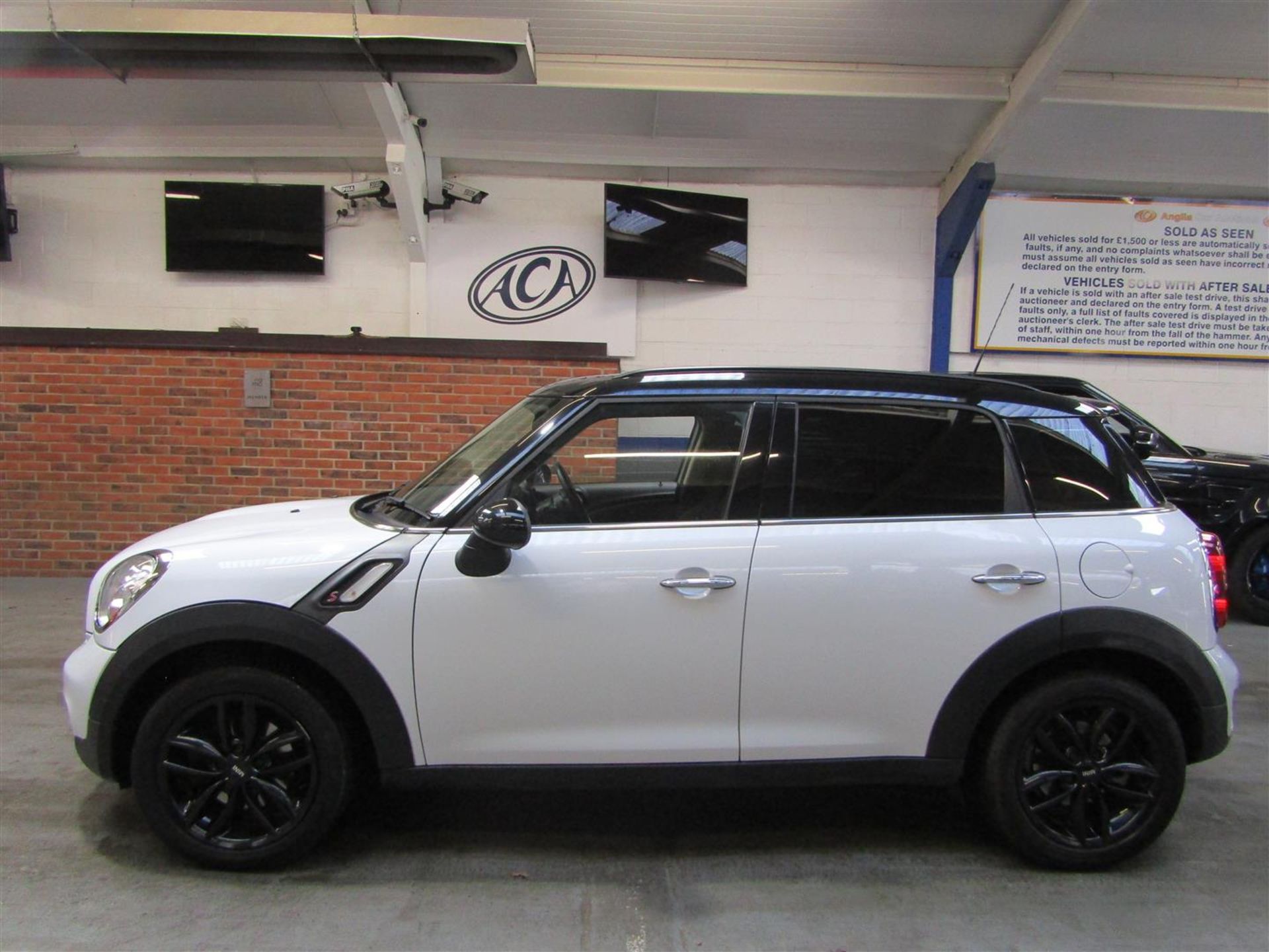 13 13 Mini Countryman Cooper SD - Image 2 of 24