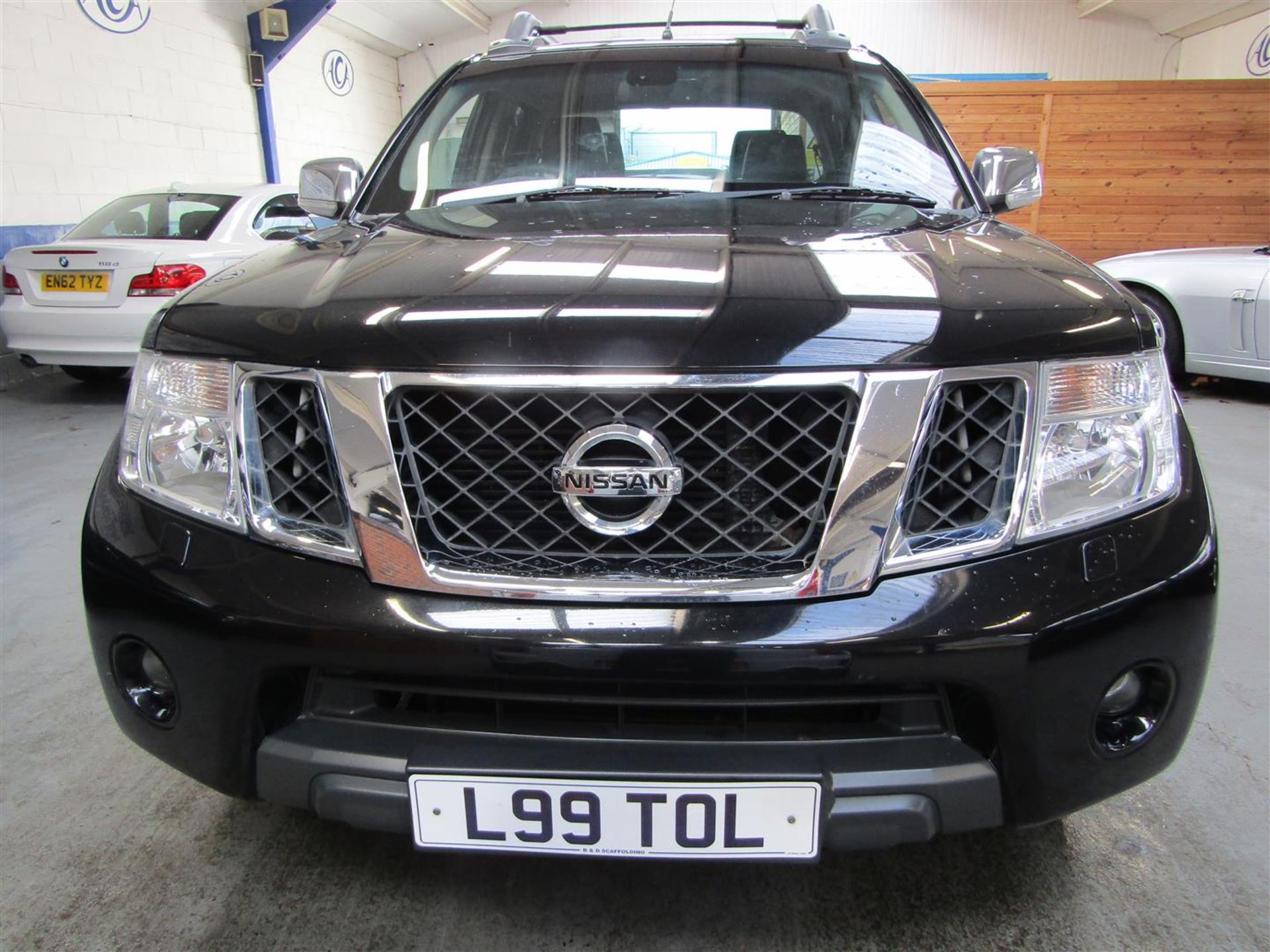 12 12 Nissan Navara Tekna DCI 188 - Image 2 of 22