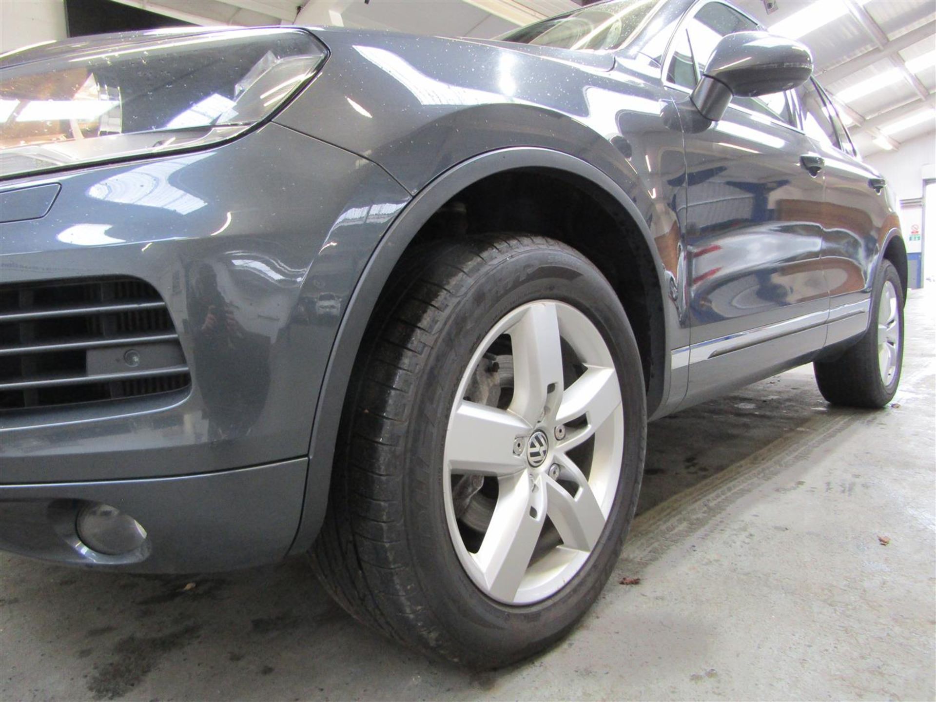 11 11 VW Touareg SE V6TDI B-Tech - Image 2 of 13