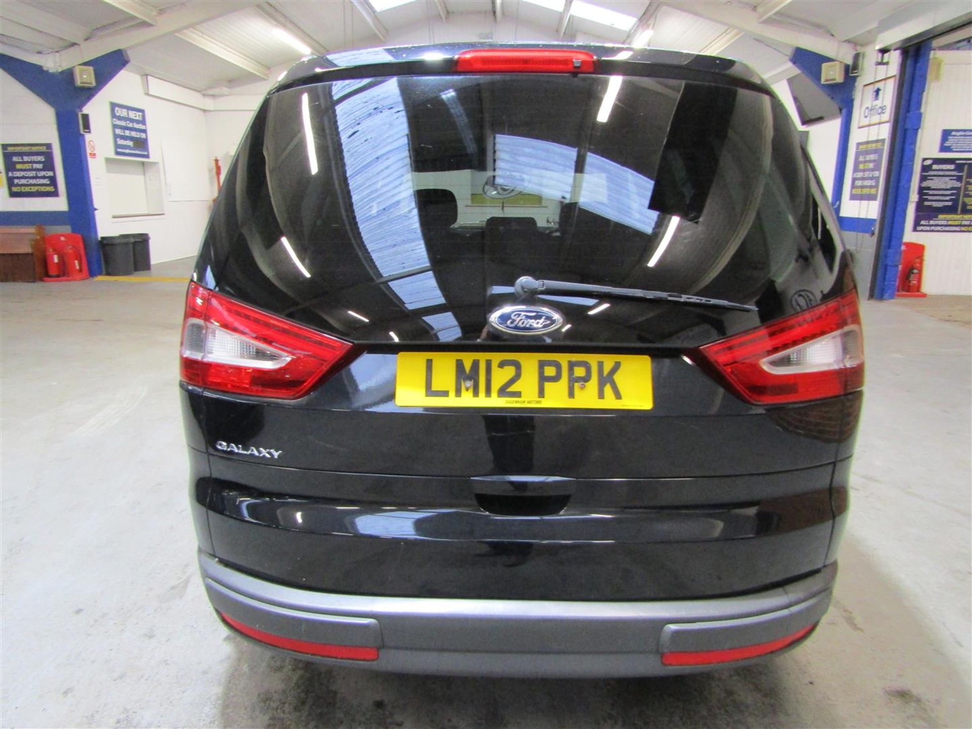 12 12 Ford Galaxy Zetec TDCI Auto - Image 24 of 25