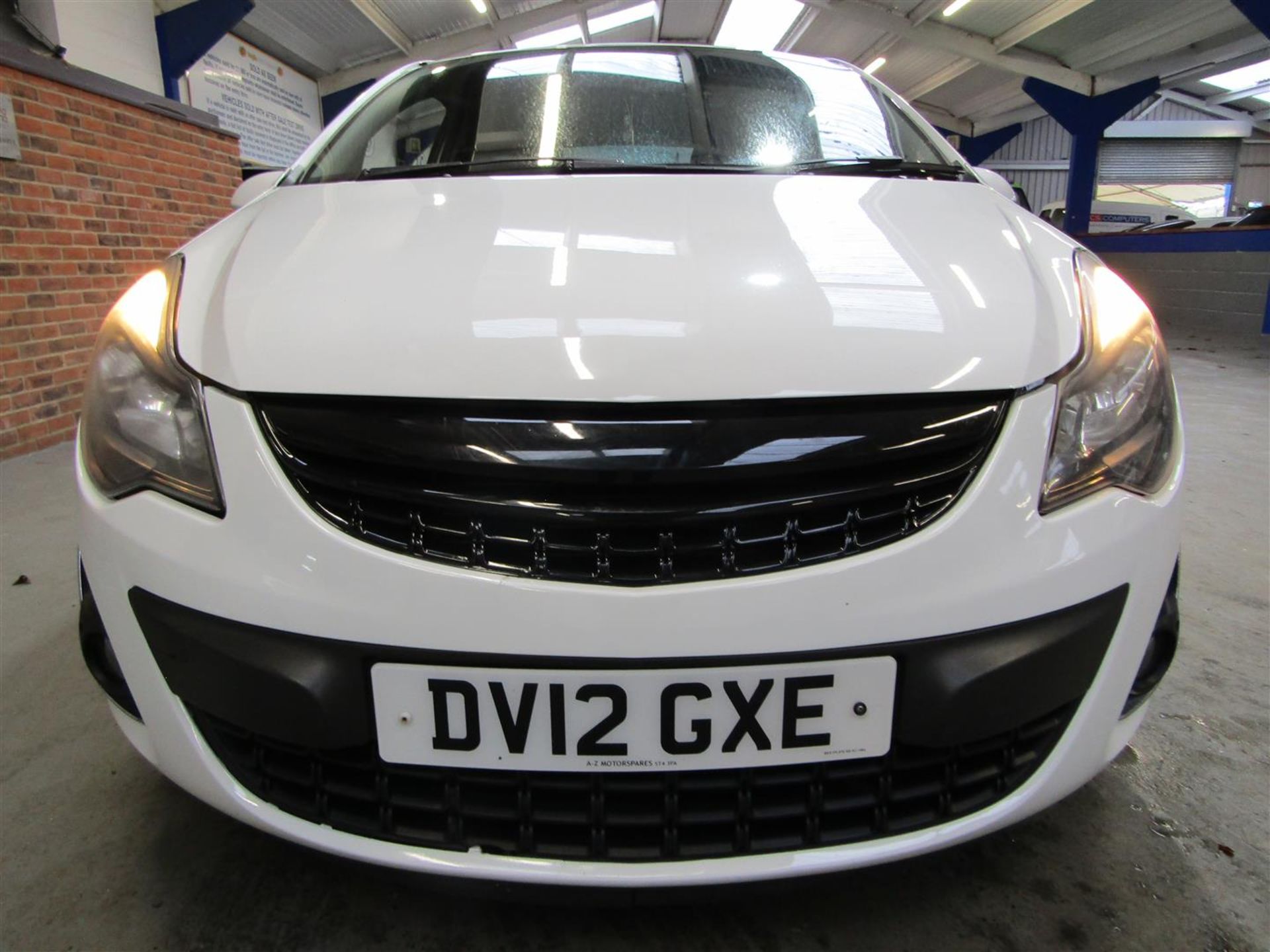 12 12 Vauxhall Corsa SXI - Image 2 of 13