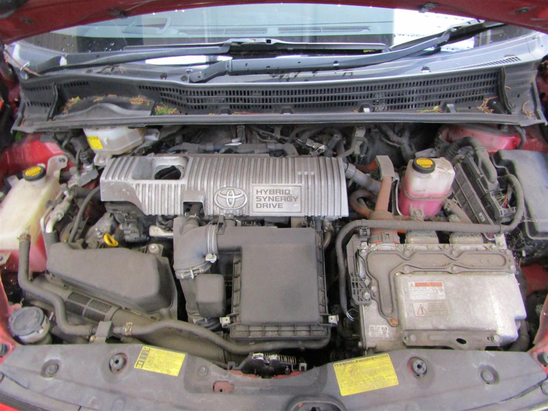 12 12 Toyota Prius T Spirit VVT-I - Image 8 of 16