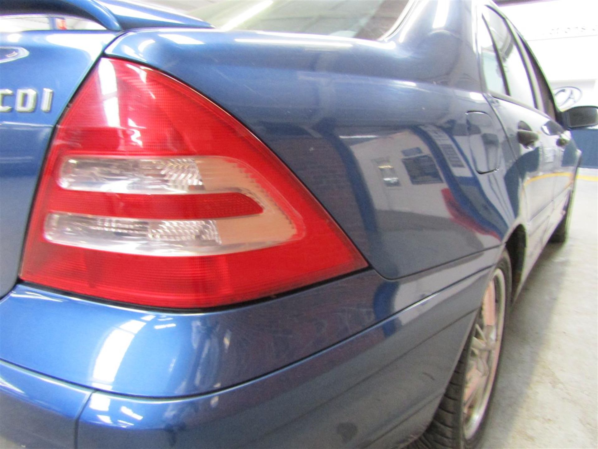 03 03 Mercedes C220 CDI Classic SE - Image 12 of 29