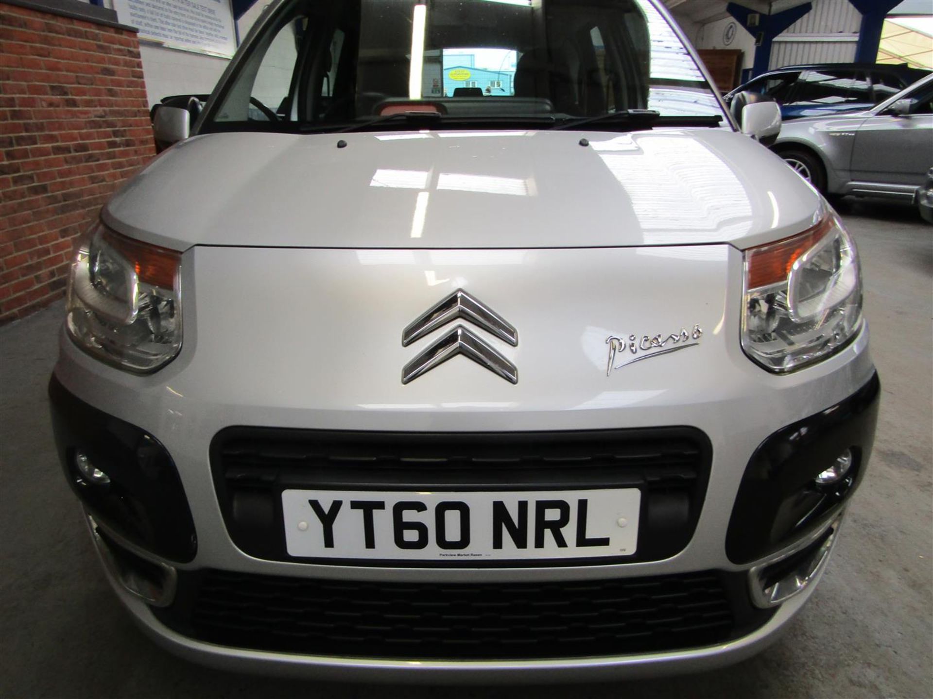 60 10 Citroen C3 Picasso VTR+ HDI - Image 19 of 25