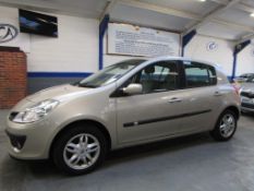 07 07 Renault Clio Privilege VVT