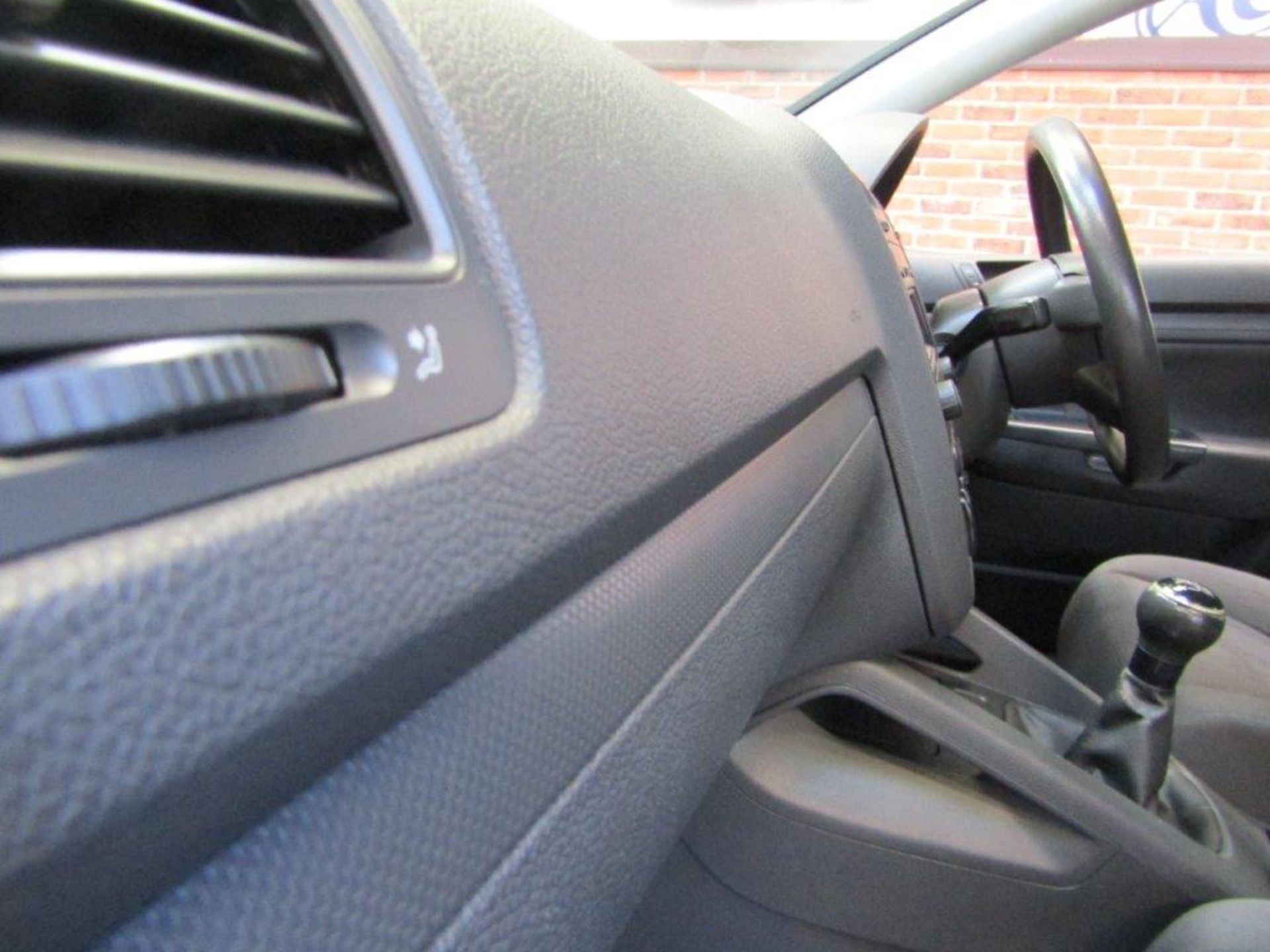 54 04 VW Golf TDI S - Image 3 of 22