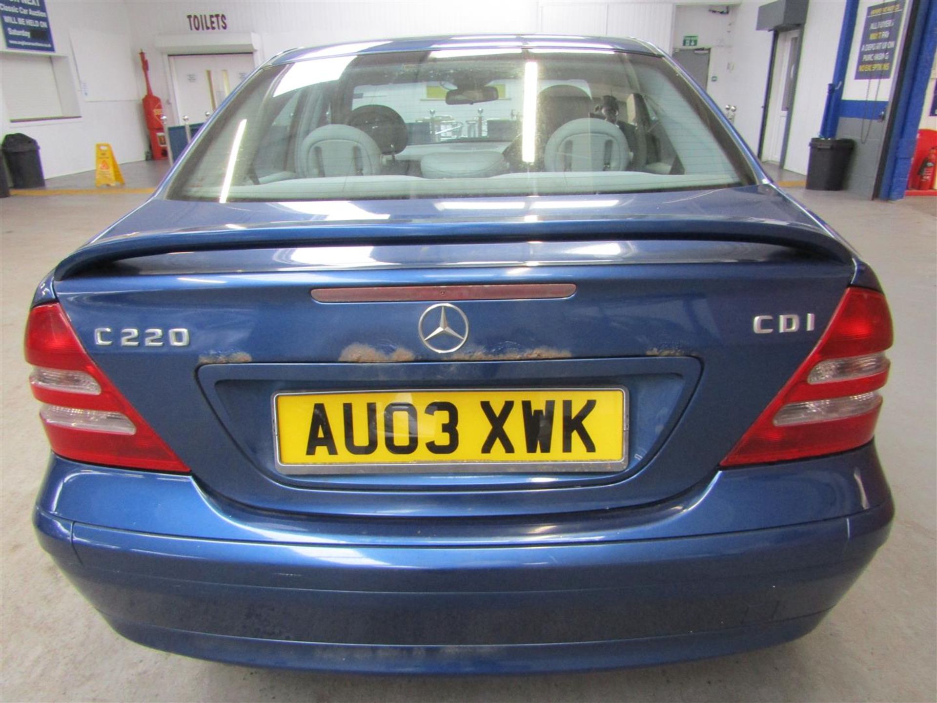 03 03 Mercedes C220 CDI Classic SE - Image 14 of 29