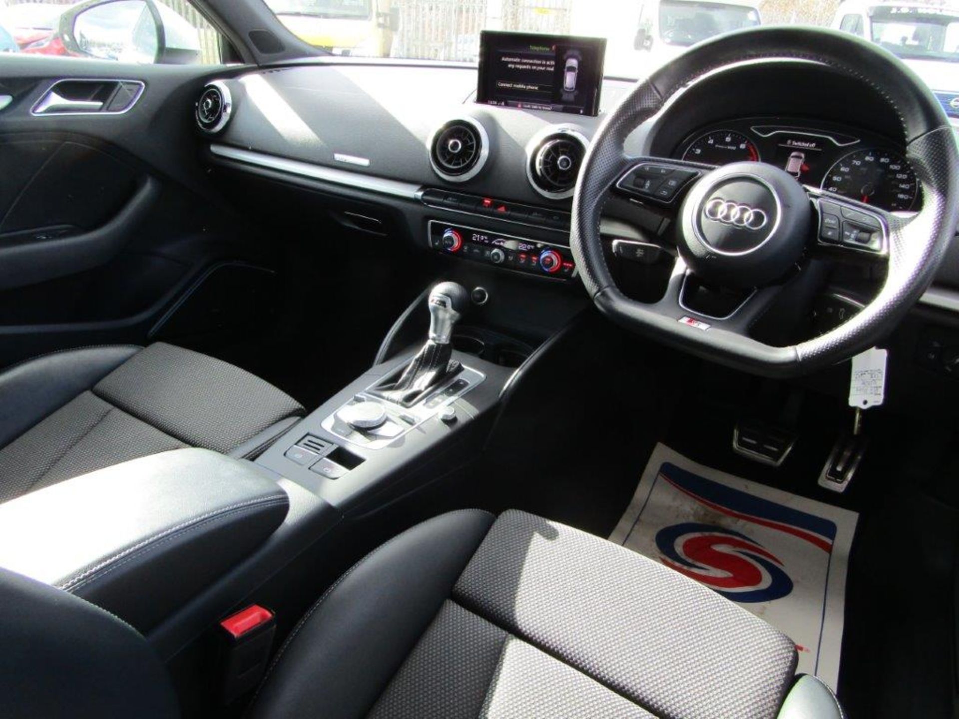 18 18 Audi A3 S Line TFSI - Image 13 of 32