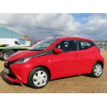 17 17 Toyota Aygo X-Play VVT-I