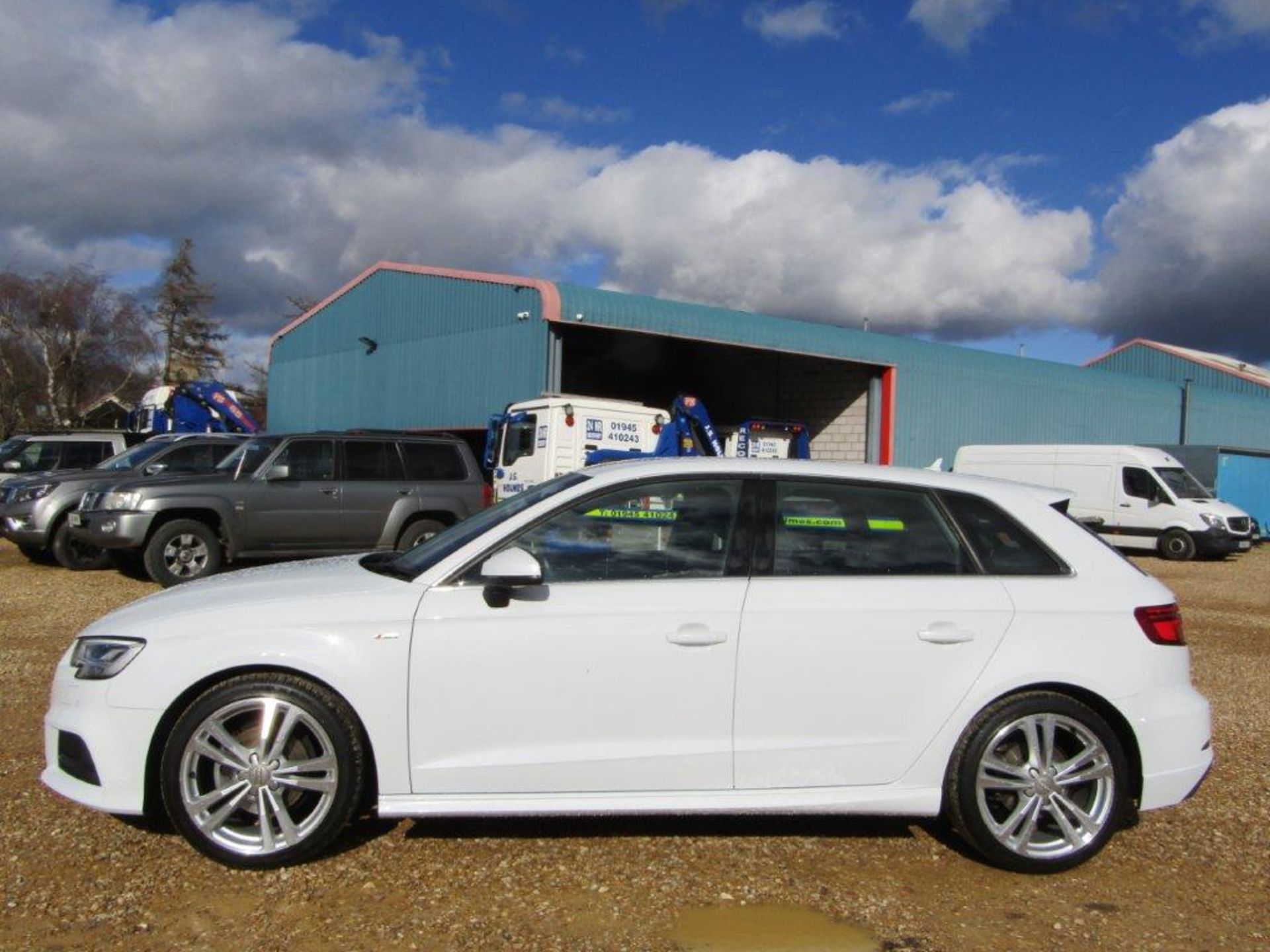 18 18 Audi A3 S Line TFSI - Image 23 of 32